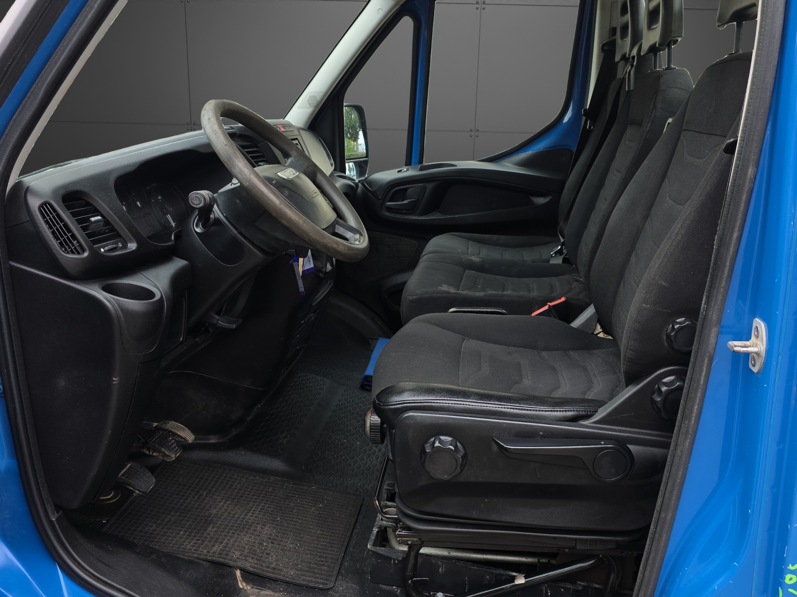 IVECO 35 S 13-image-8