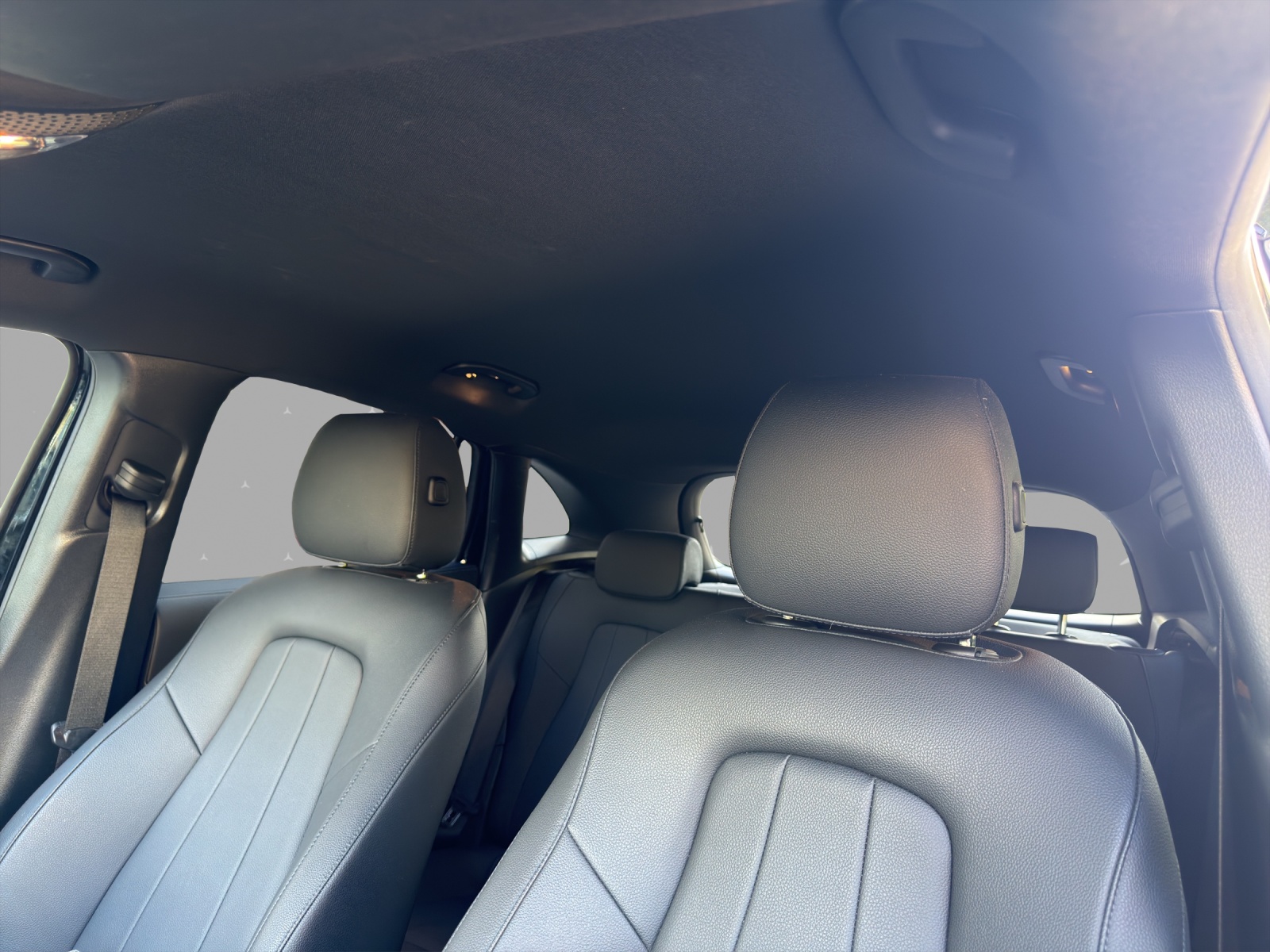 MERCEDES-BENZ GLA 250 4Matic 8G-DCT Swiss Star-image-8