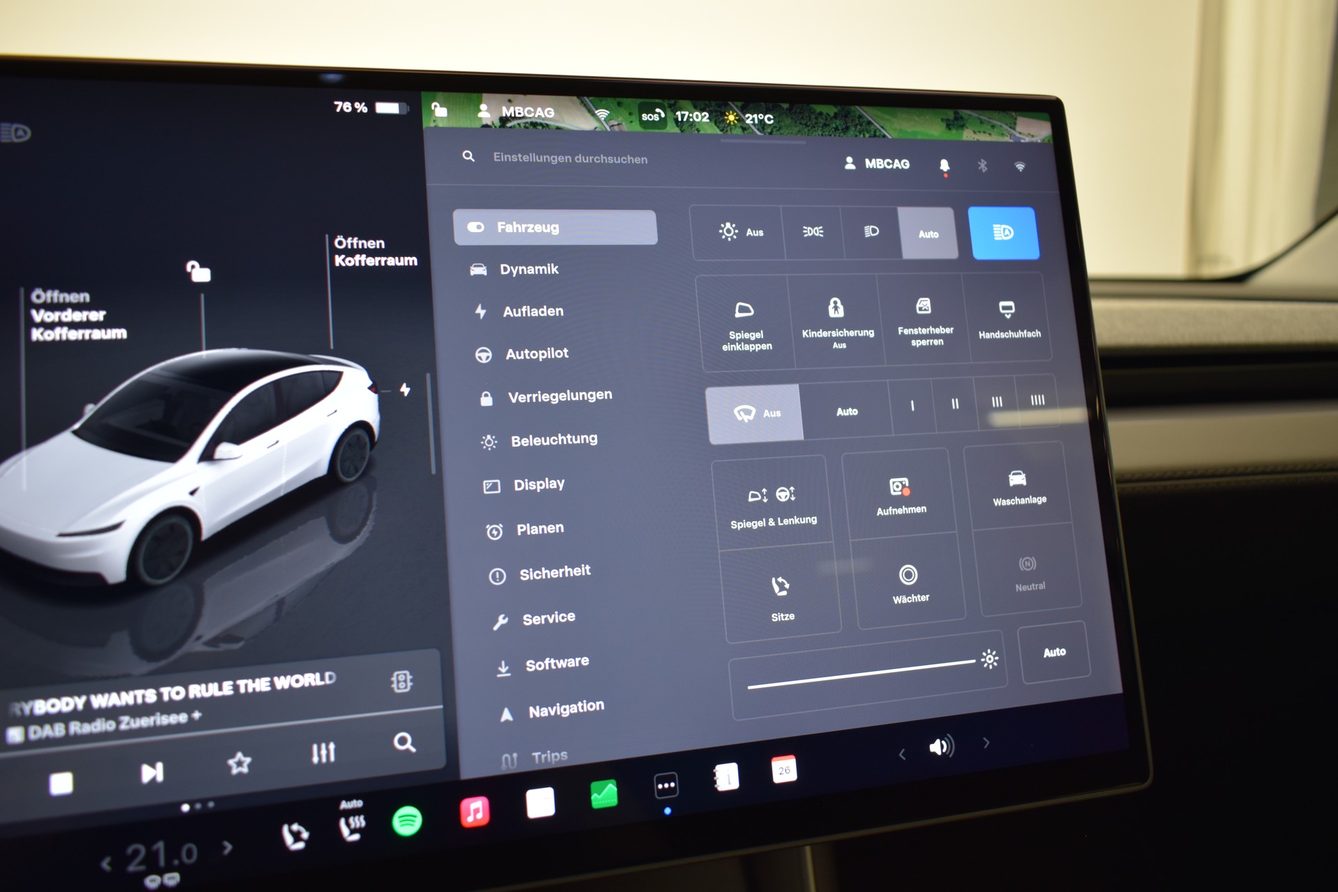 TESLA Model Y 534km WLTP, CH IVI, 2026er Facelift mit schwarzem Dachhimmel und neuem 16 Zoll Monitor-image-20