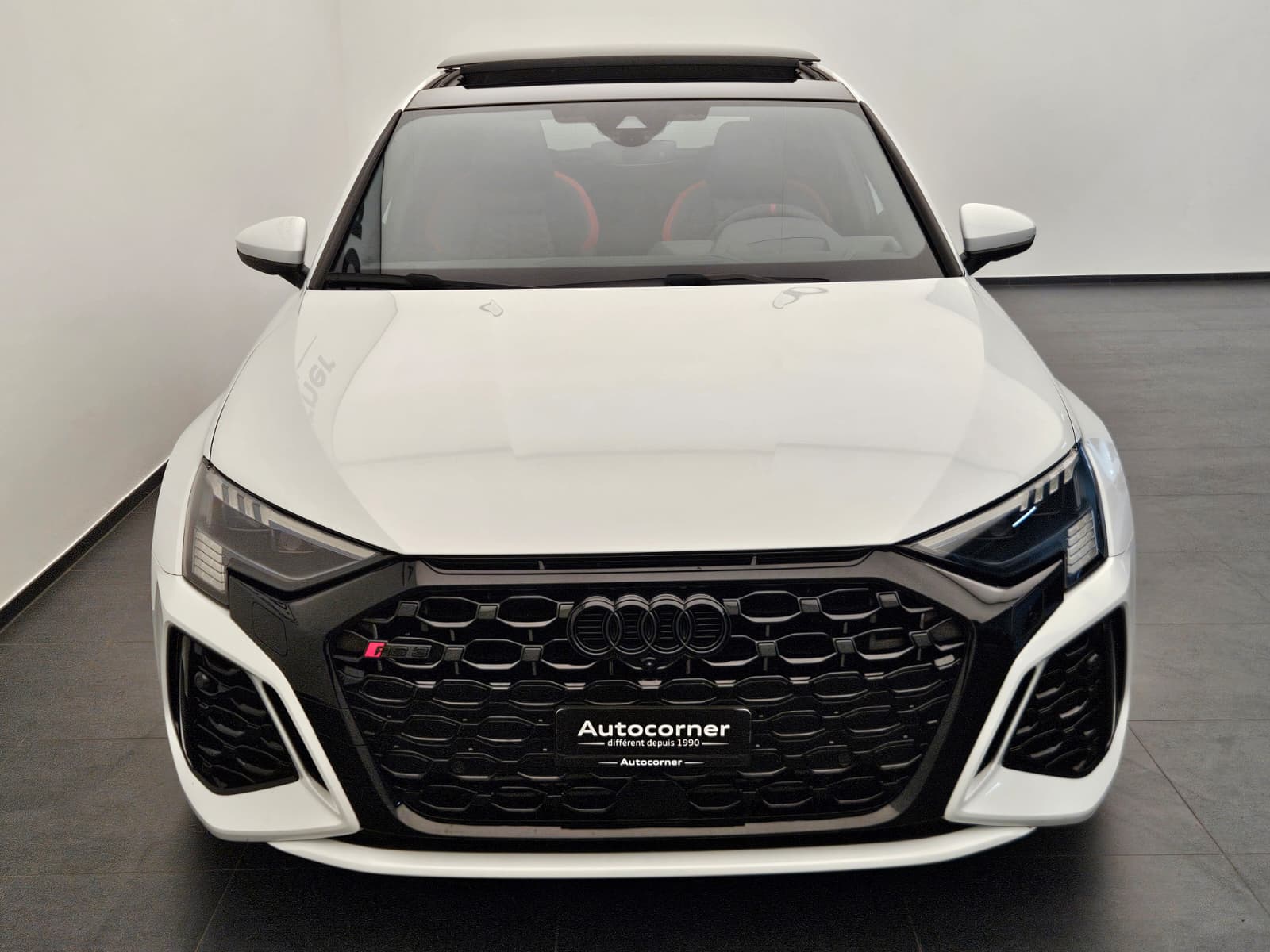 AUDI RS3 Sportback 2.5 TSI quattro S-tronic-showroom-element-3