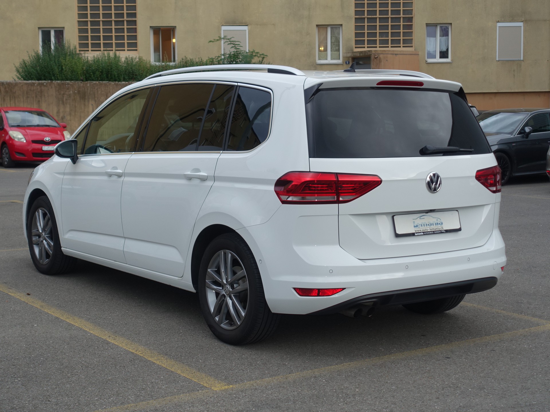 VW Touran 1.4 TSI BlueMotion Technology Highline DSG-image-4