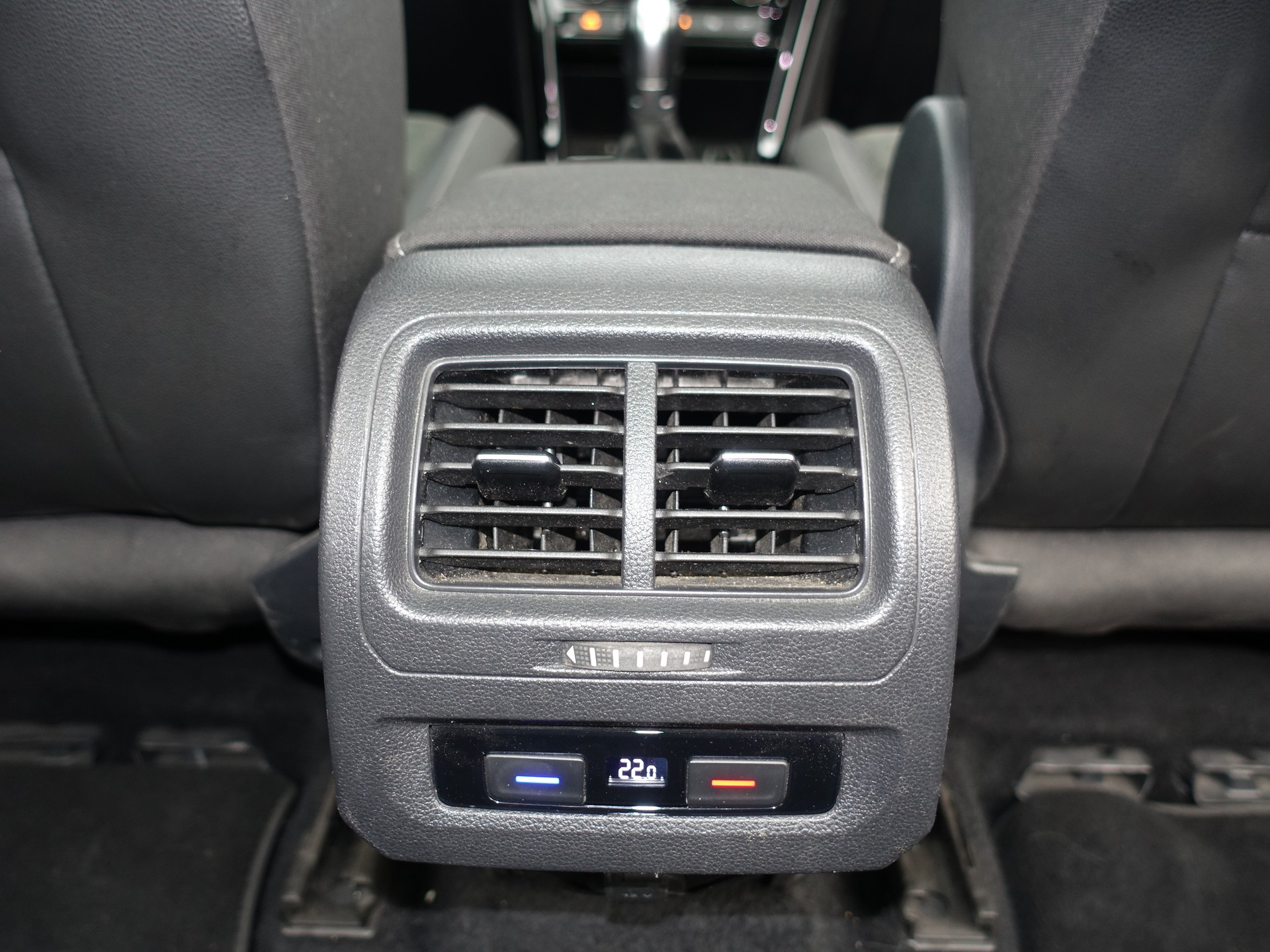 VW Touran 1.4 TSI BlueMotion Technology Highline DSG-image-19