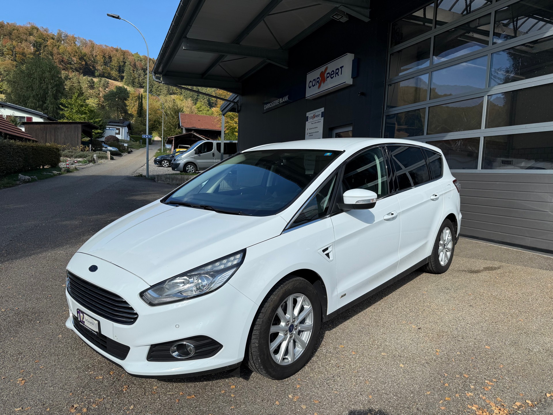 FORD S-Max 2.0 TDCi Trend AWD PoweShift-image-3