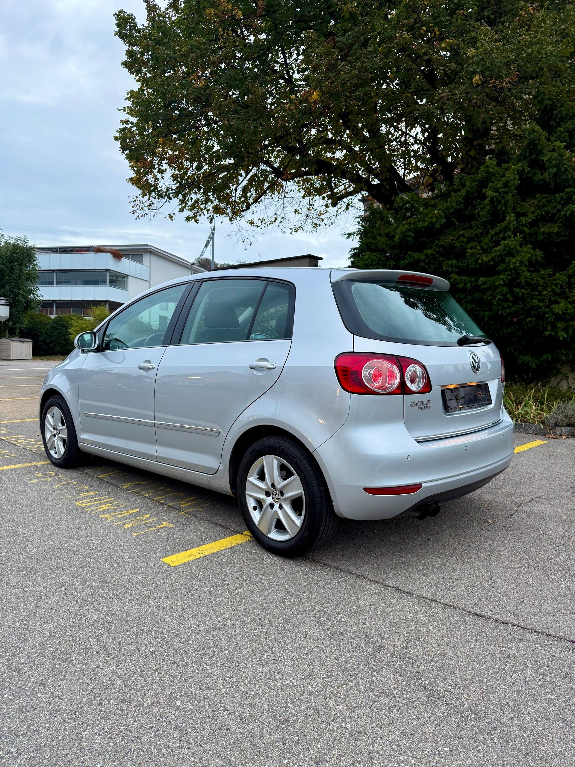 VW Golf Plus 1.4 TSI Comfortline DSG-image-7