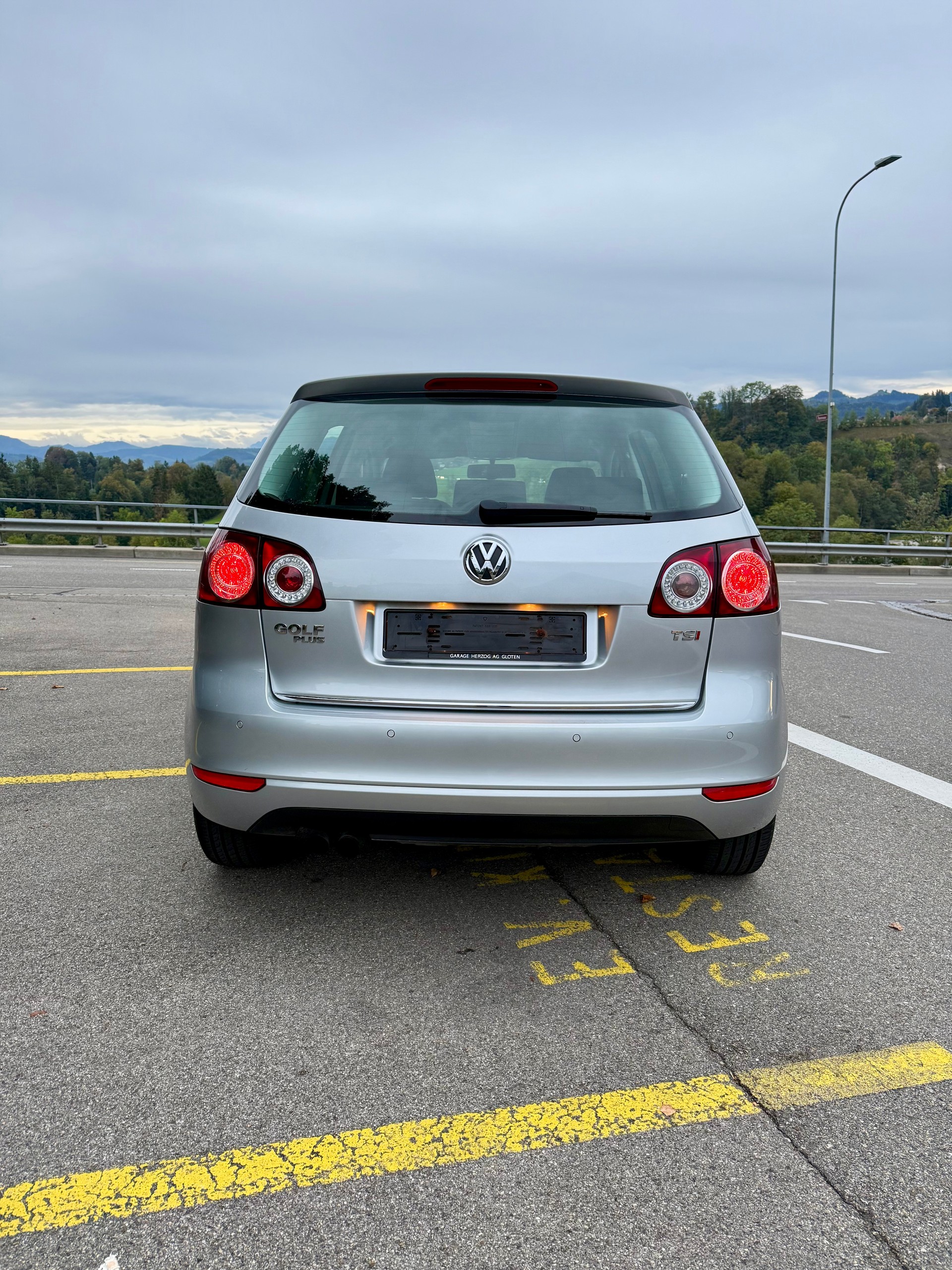 VW Golf Plus 1.4 TSI Comfortline DSG-image-8
