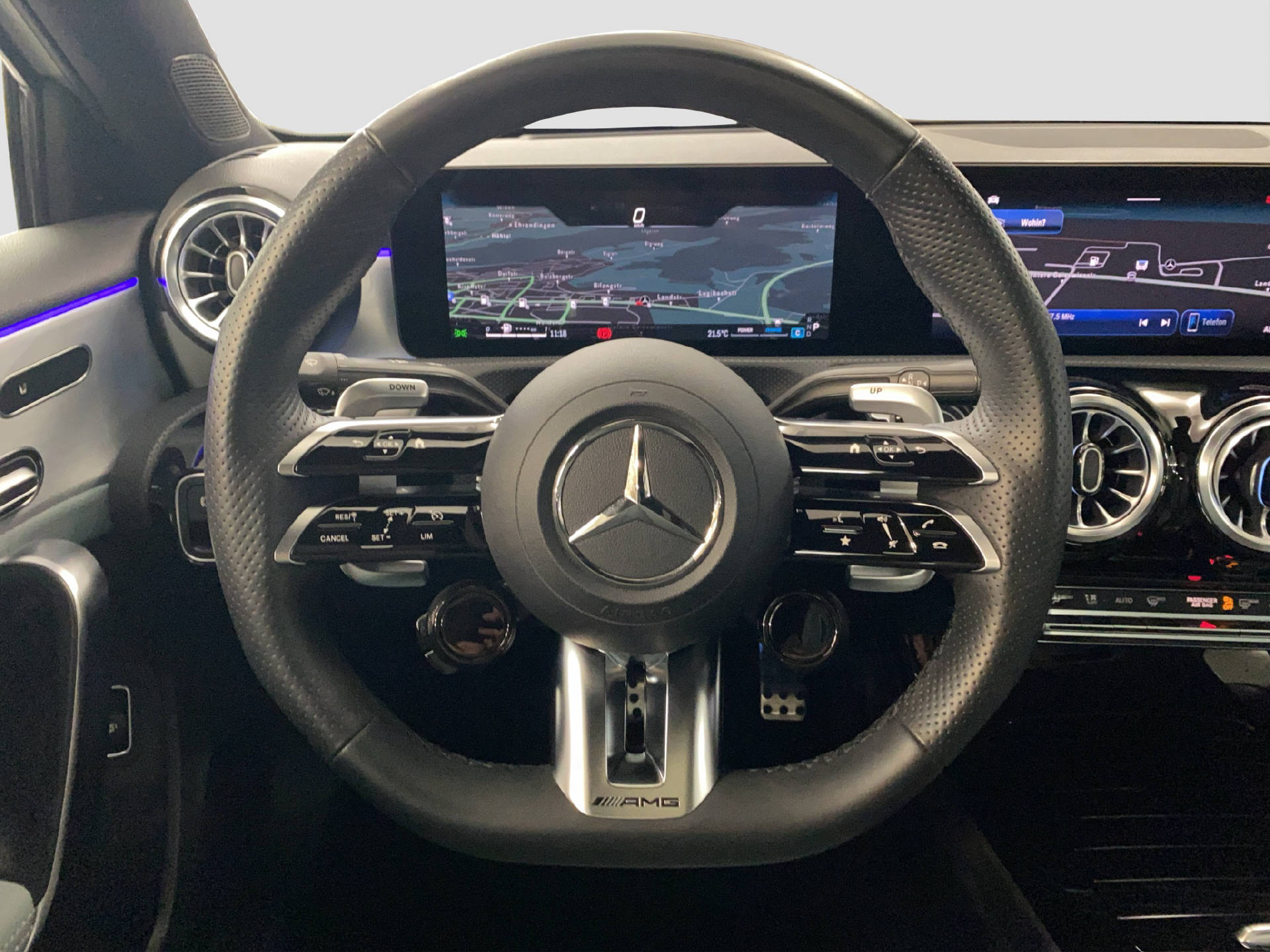 MERCEDES-BENZ A 35 AMG 4MATIC Limousine-image-8