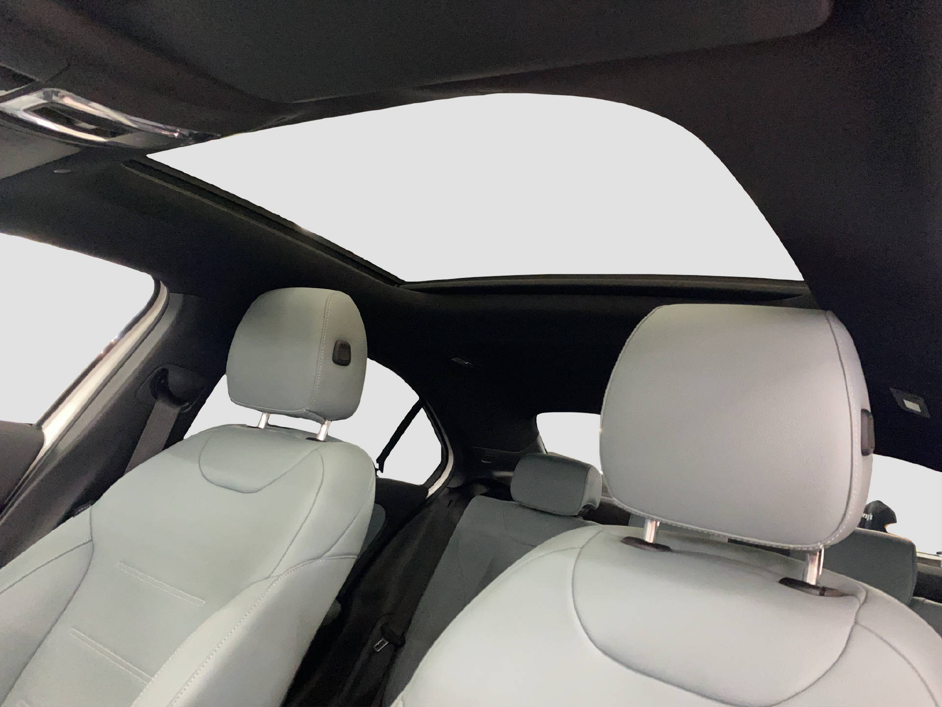 MERCEDES-BENZ A 35 AMG 4MATIC Limousine-image-10