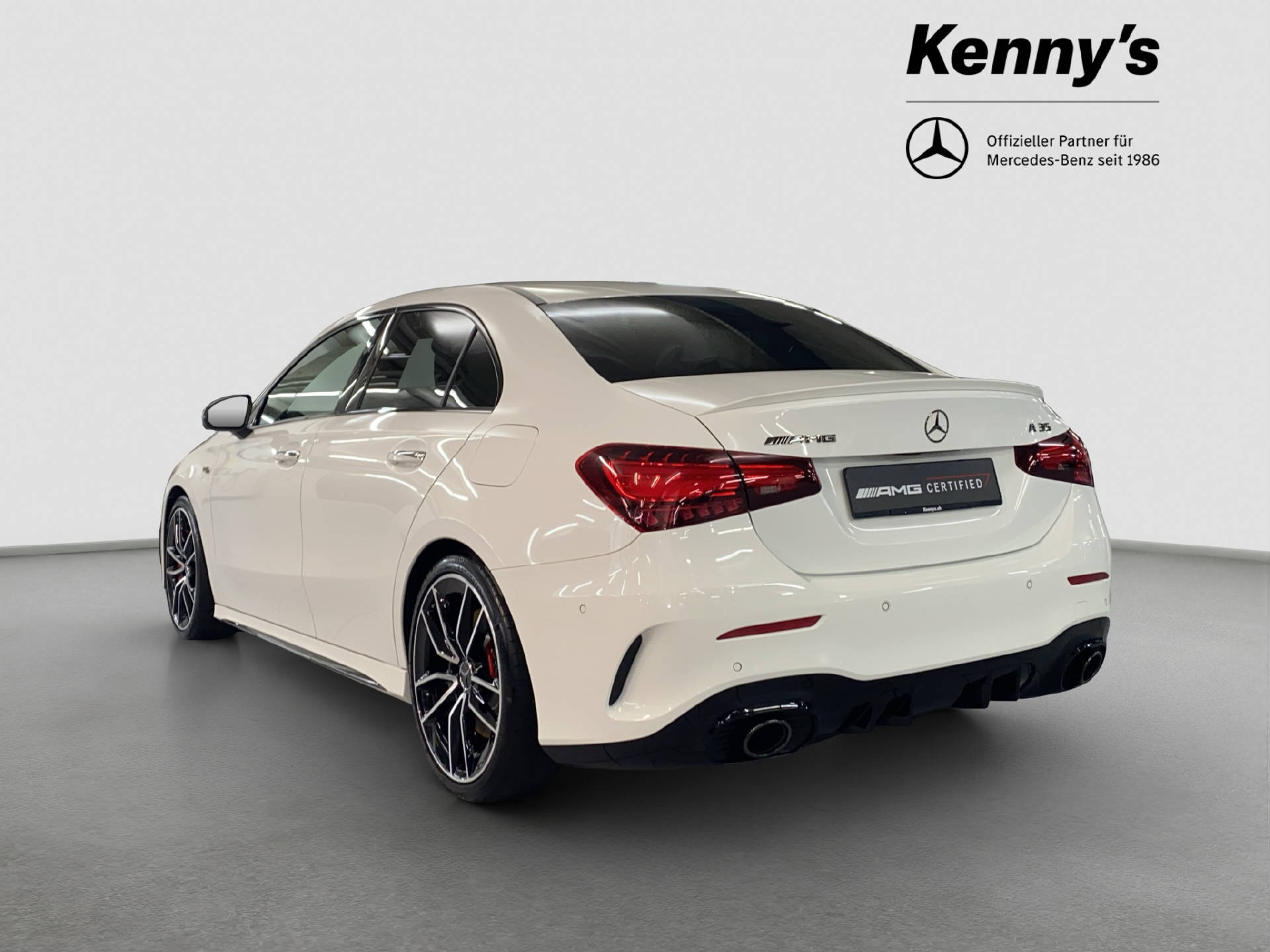 MERCEDES-BENZ A 35 AMG 4MATIC Limousine-image-3