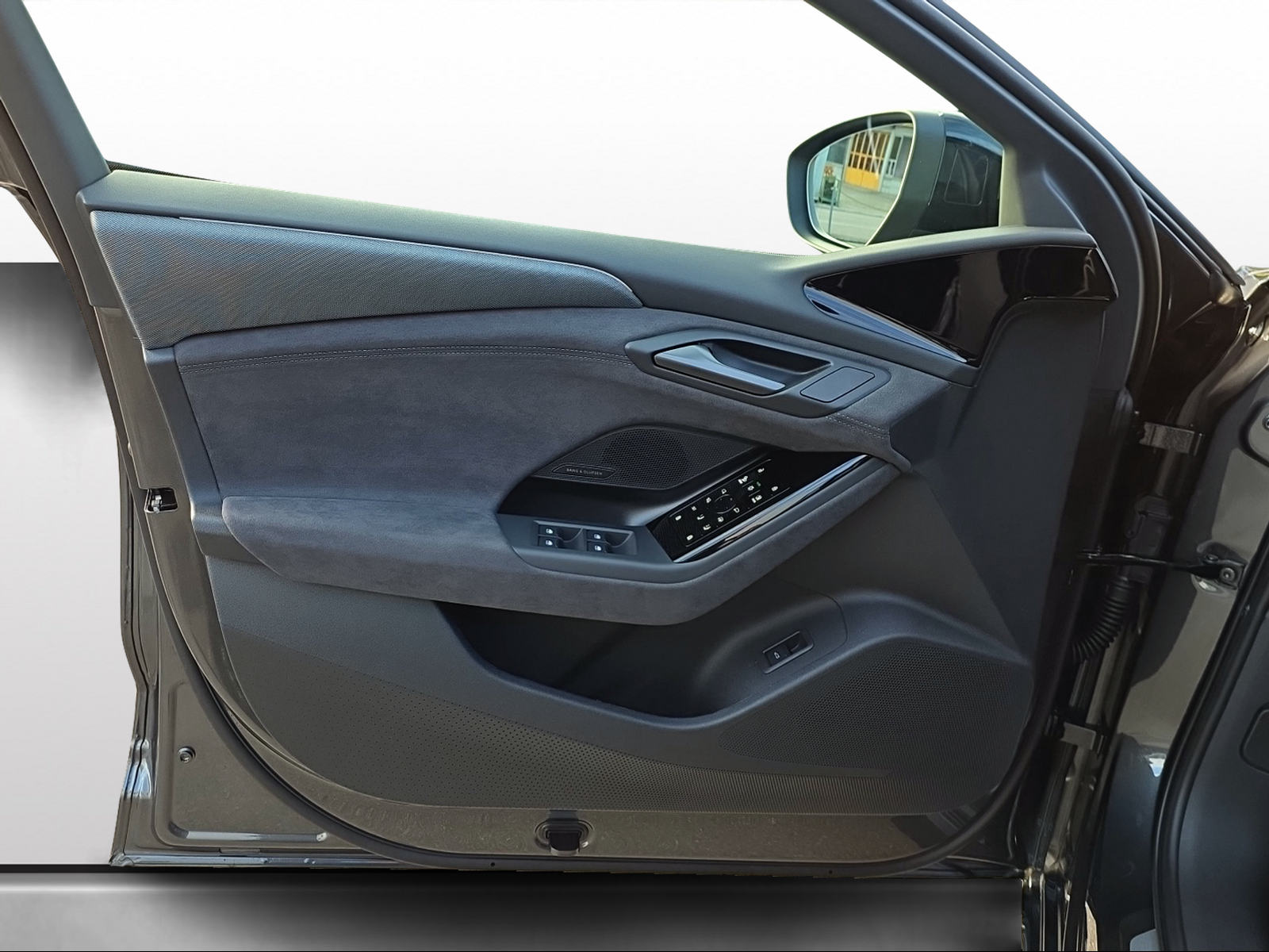 AUDI A6 Avant e-tron quattro-image-9