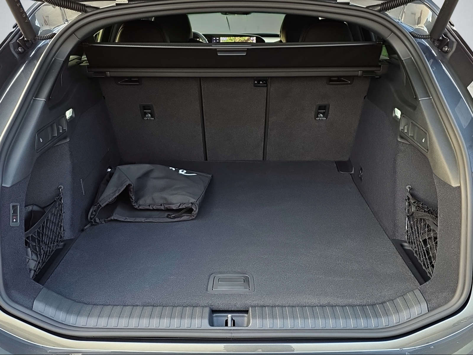 AUDI A6 Avant e-tron quattro-image-11