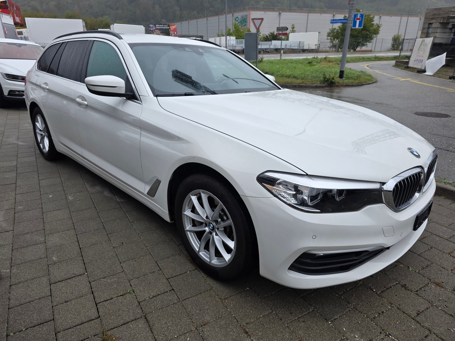 BMW 530d xDrive Touring Steptronic-image-13