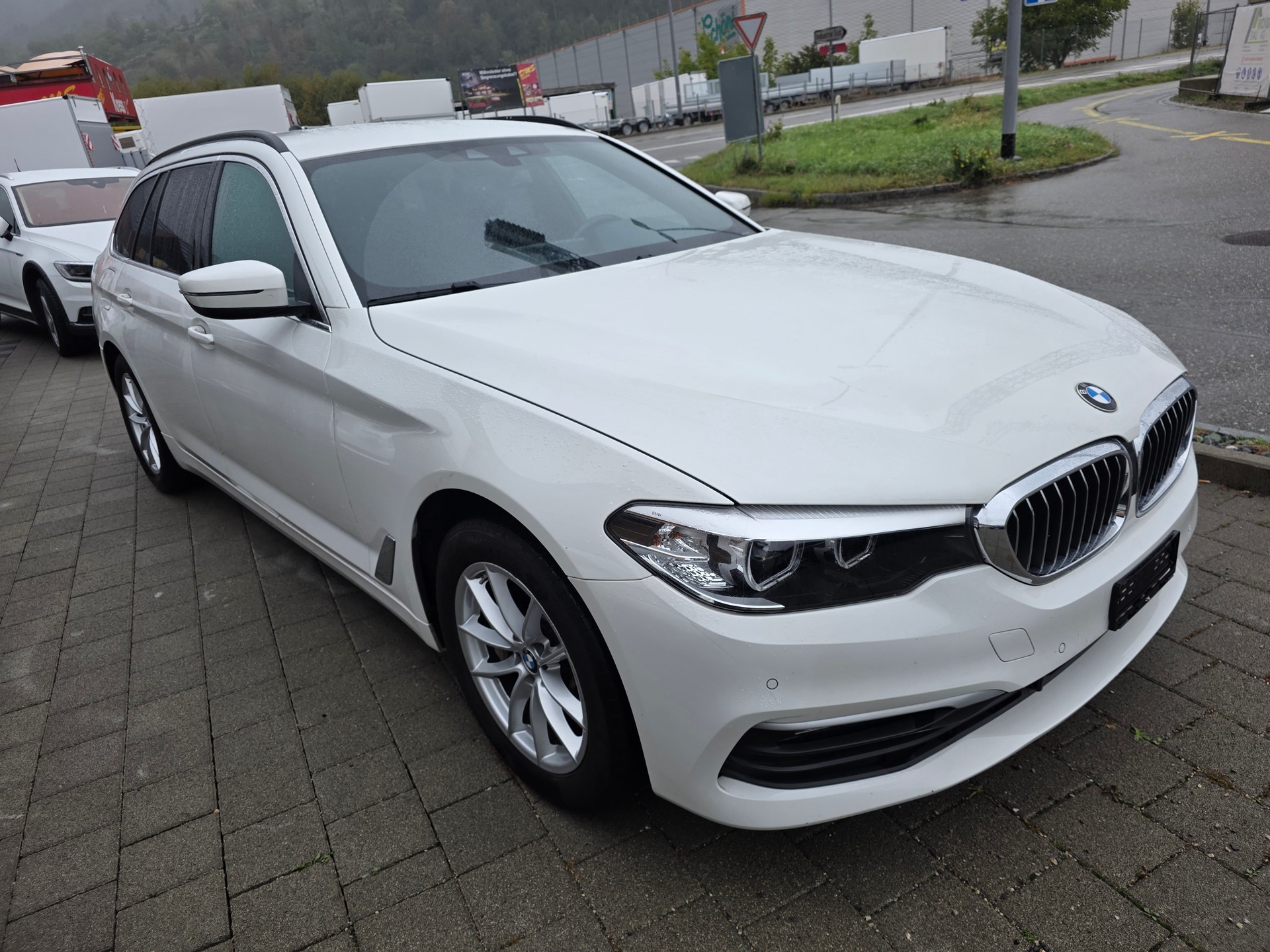 BMW 530d xDrive Touring Steptronic-image-0