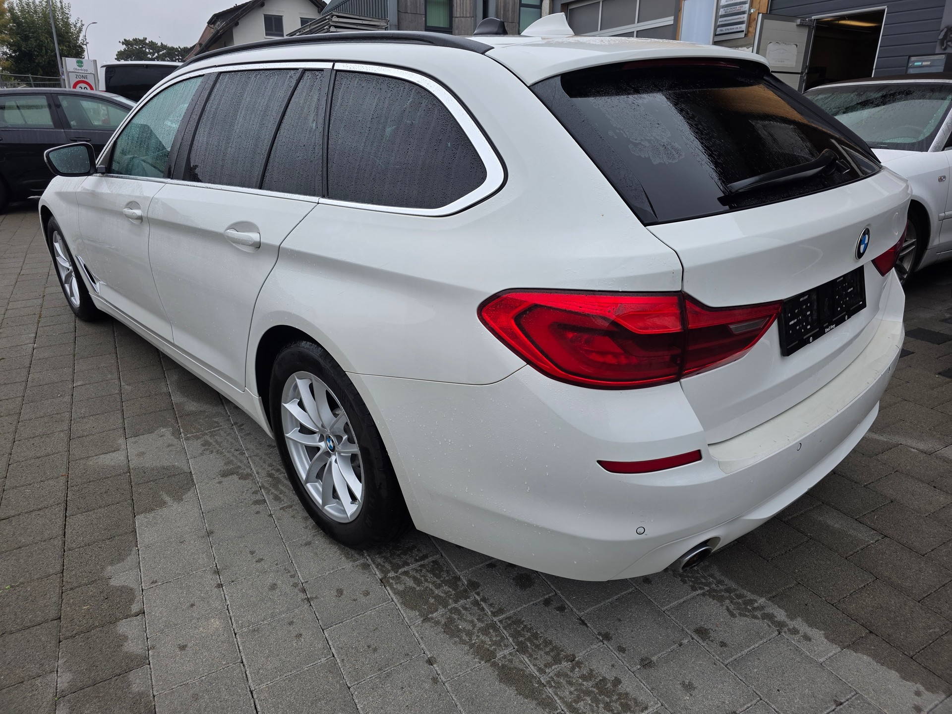 BMW 530d xDrive Touring Steptronic-image-5