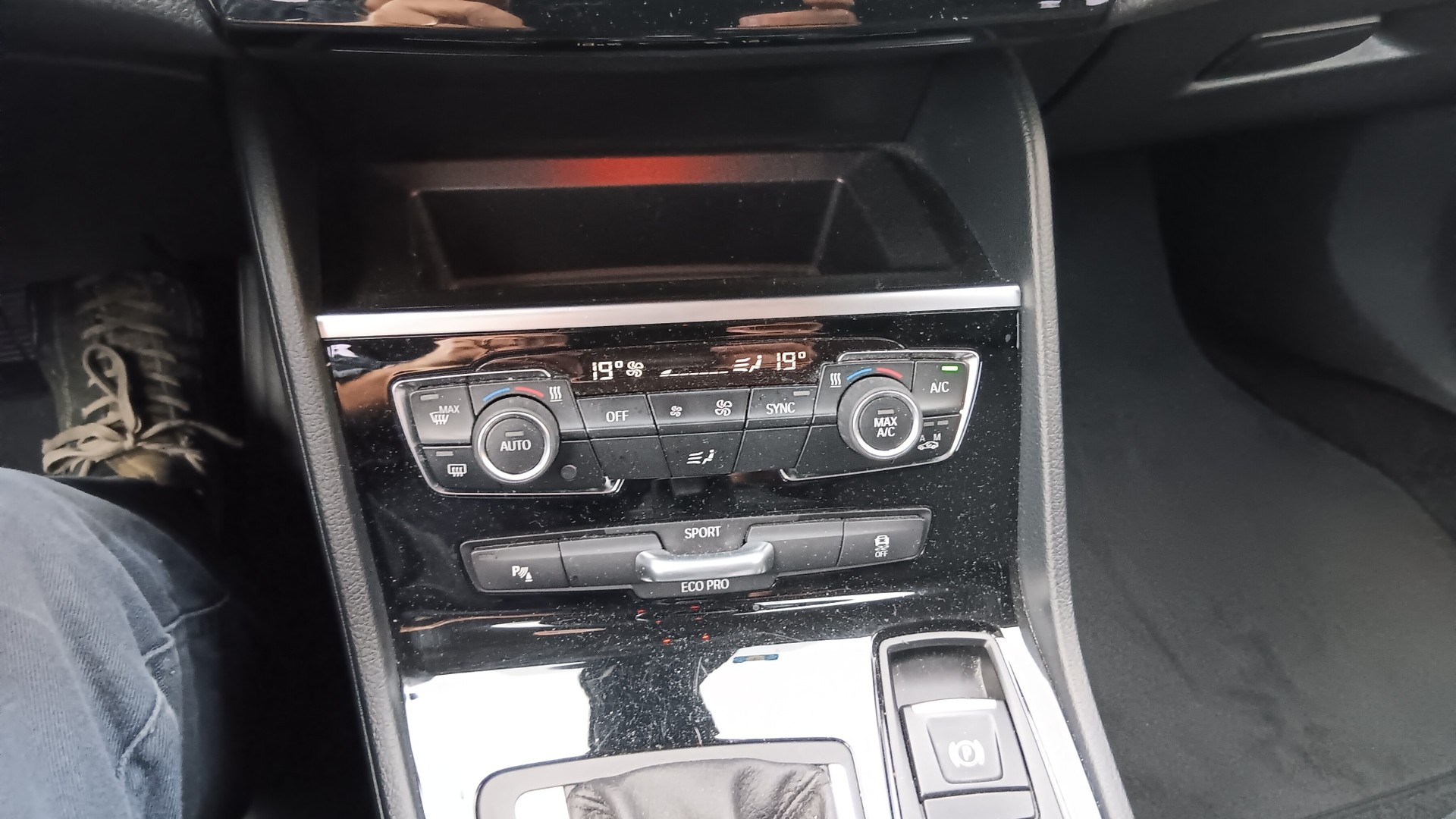 BMW 218d xDrive Gran Tourer Steptronic-image-7
