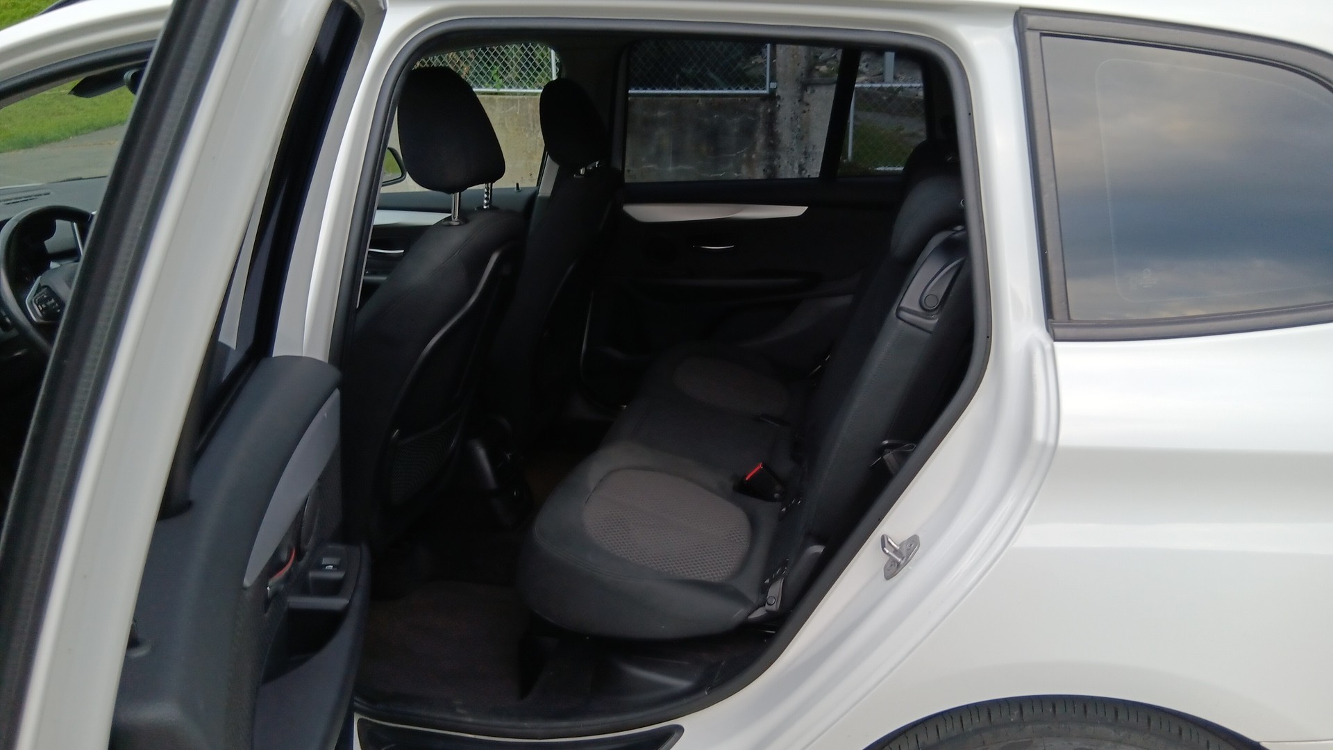 BMW 218d xDrive Gran Tourer Steptronic-image-9