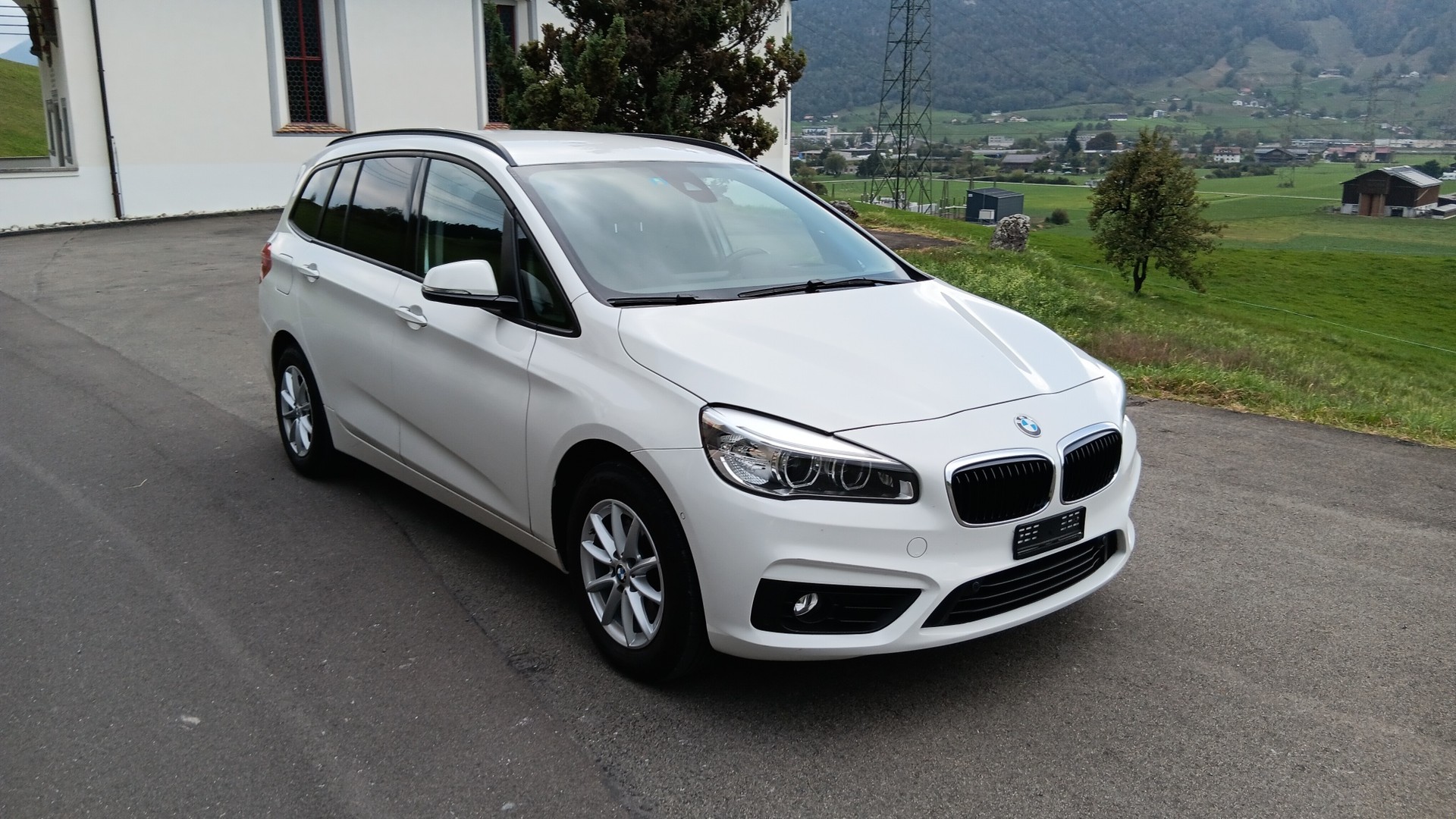 BMW 218d xDrive Gran Tourer Steptronic-image-1