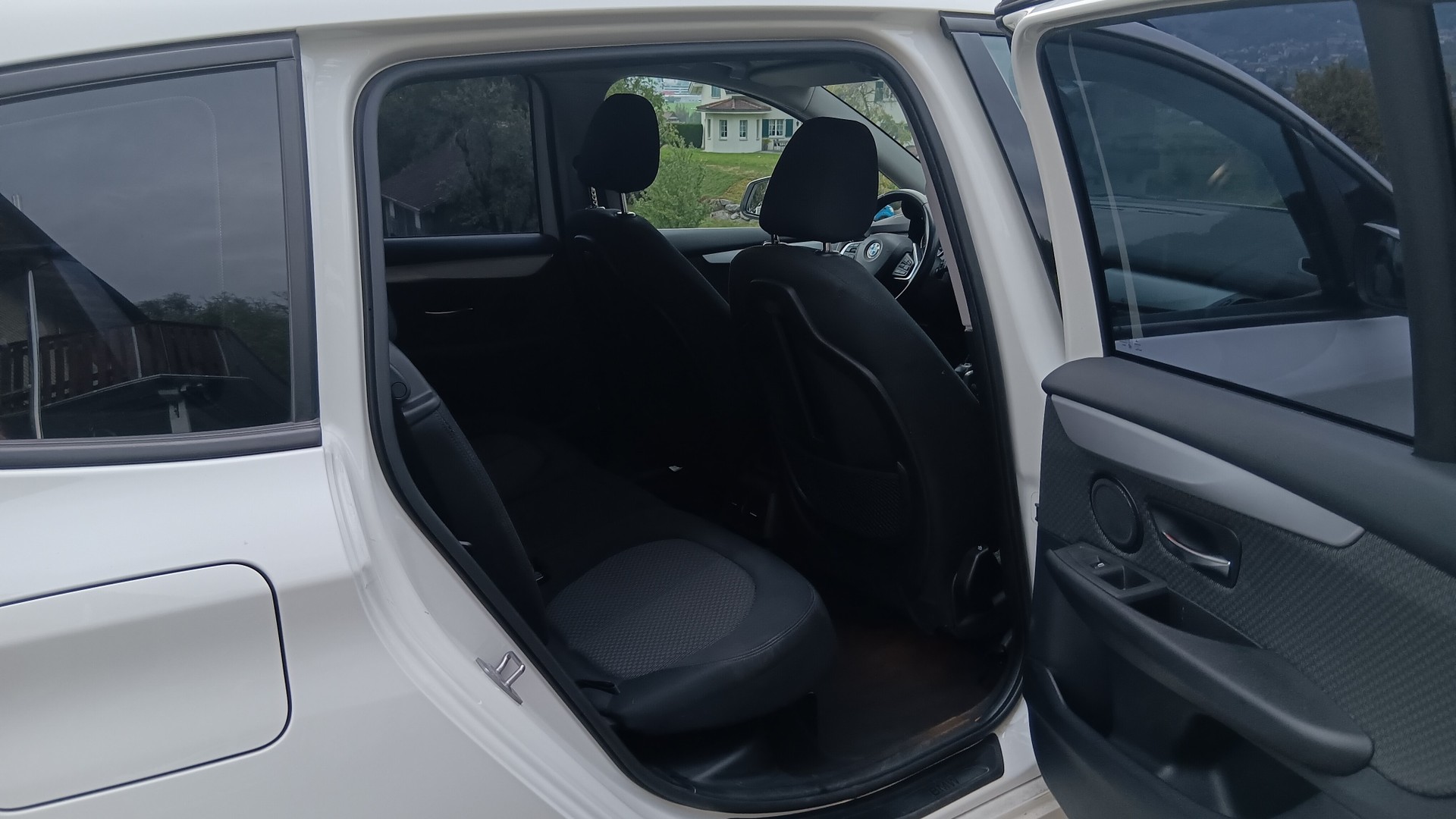 BMW 218d xDrive Gran Tourer Steptronic-image-11