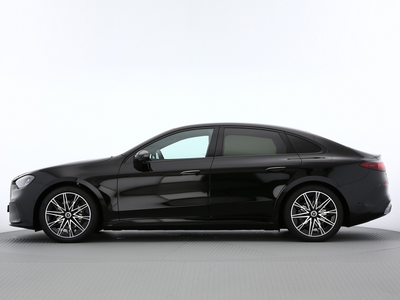 MERCEDES-BENZ C400 4Matic elektrisch-image-2