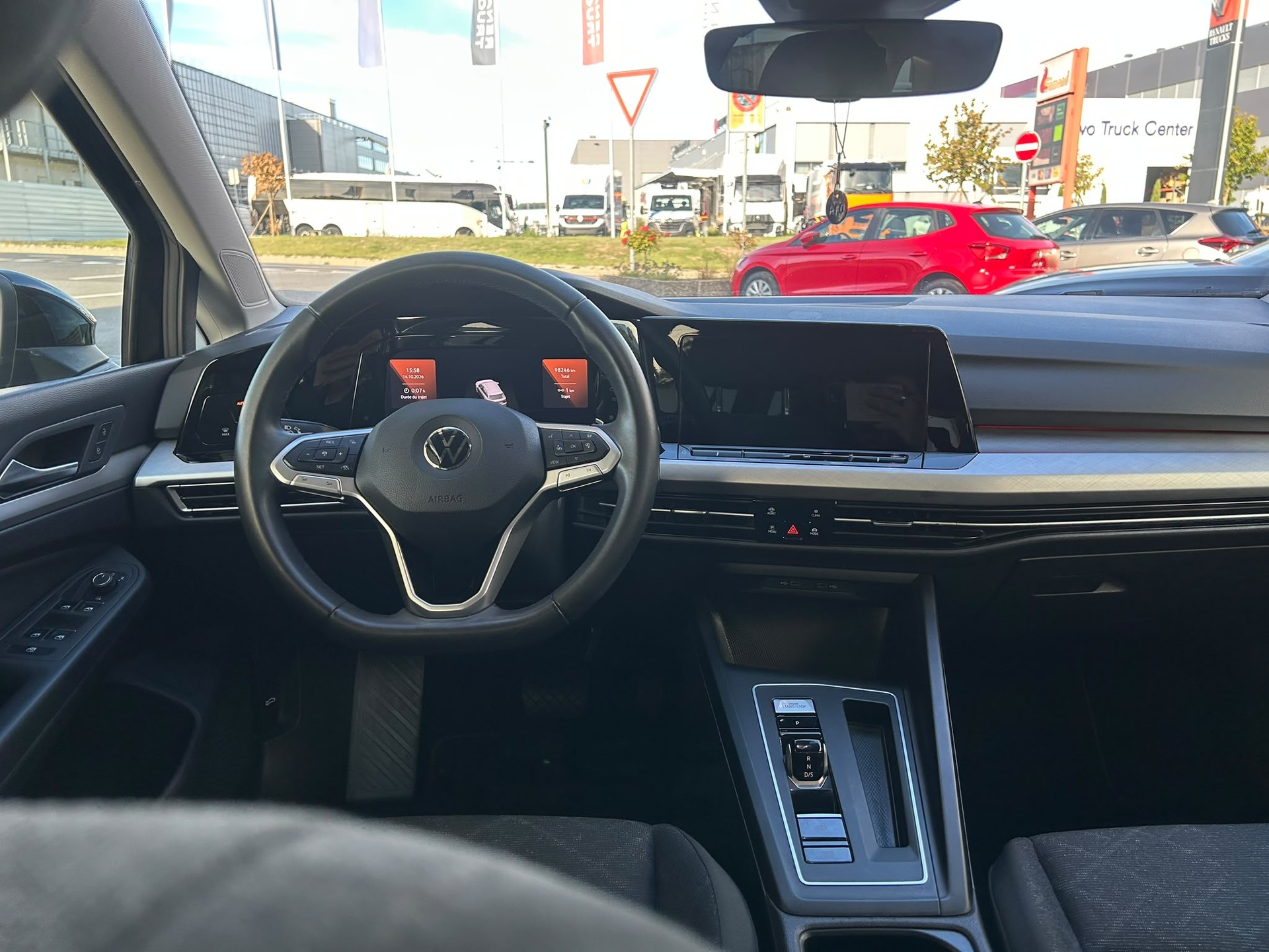 VW Golf 1.5 eTSI mHEV ACT Style DSG-image-7