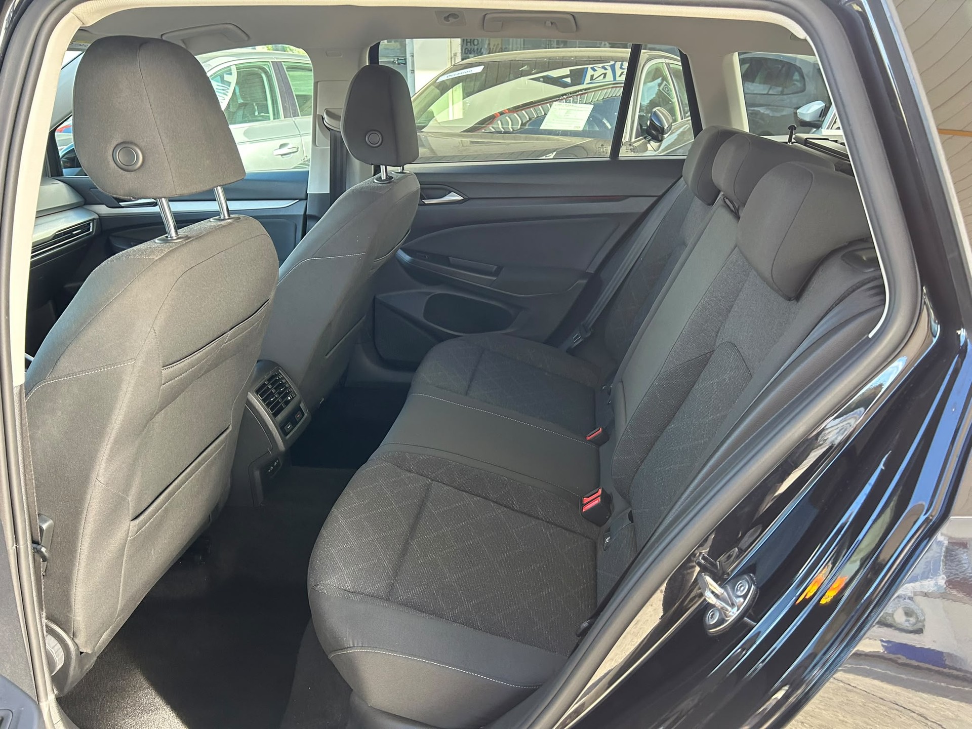 VW Golf 1.5 eTSI mHEV ACT Style DSG-image-5