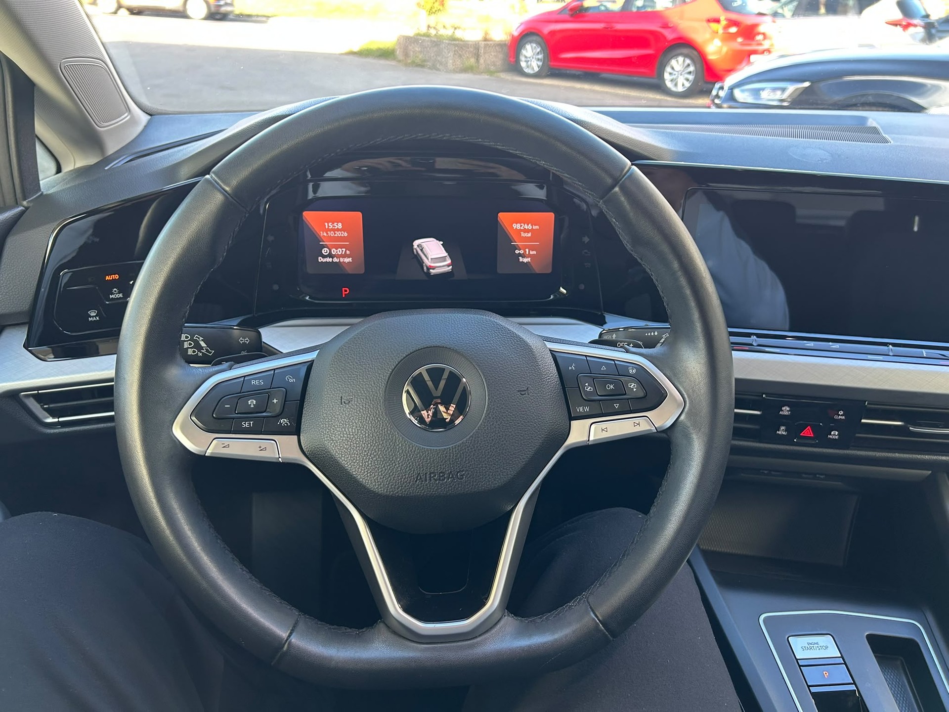 VW Golf 1.5 eTSI mHEV ACT Style DSG-image-8