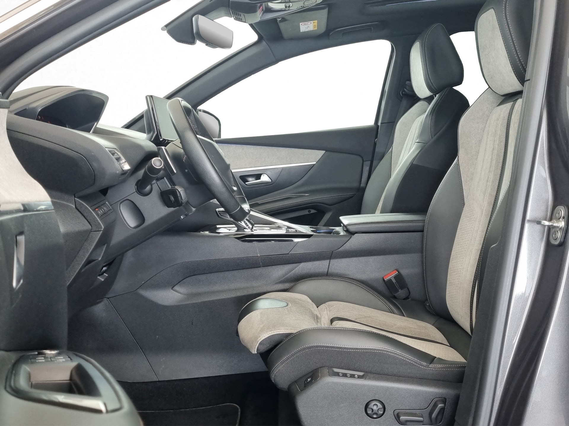 PEUGEOT 3008 300e 1.6 Plug-in Hybrid4 GT AWD Aut.-image-5