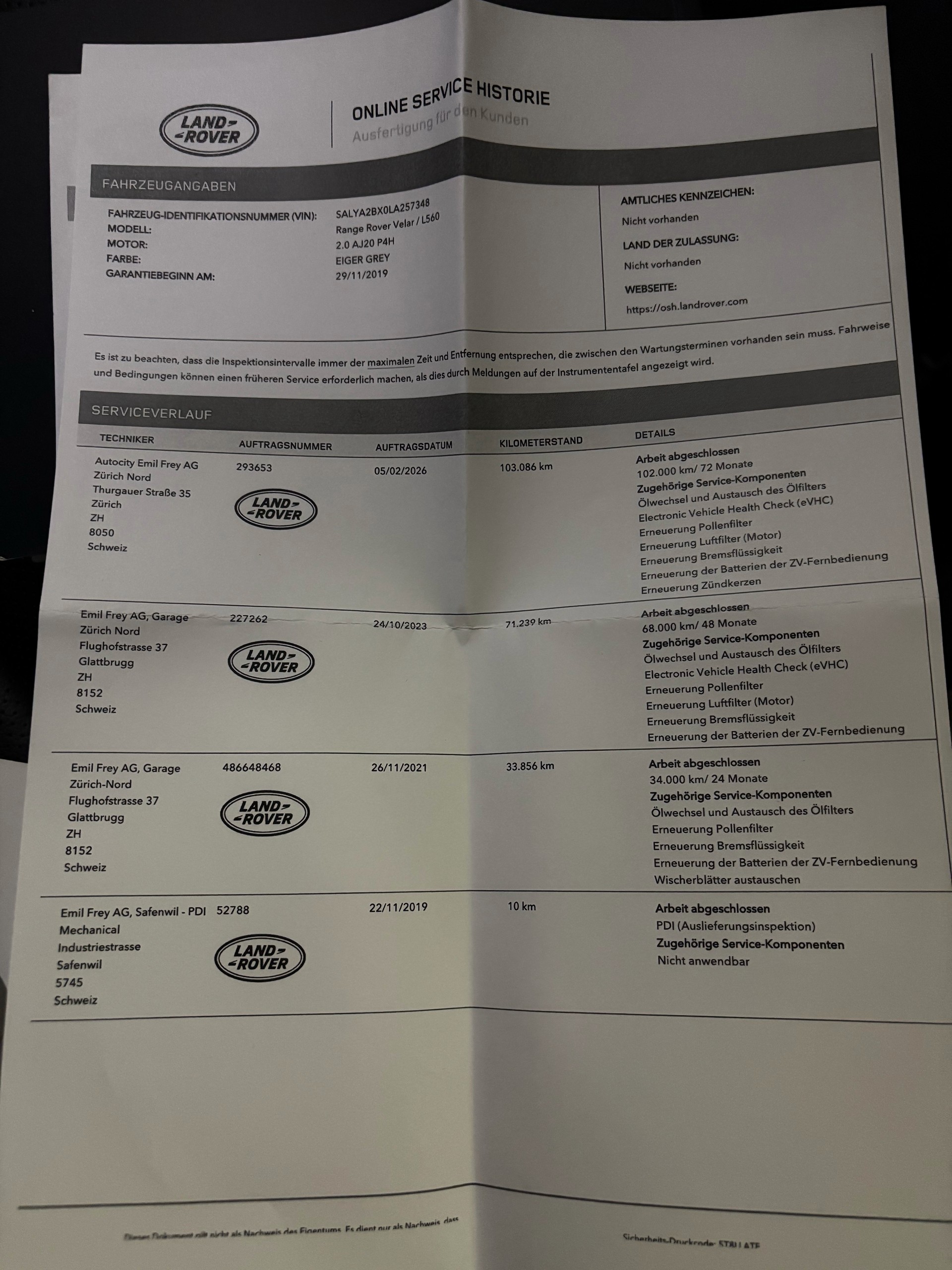 LAND ROVER 2.0 T 300 R-Dynamic SE-image-4