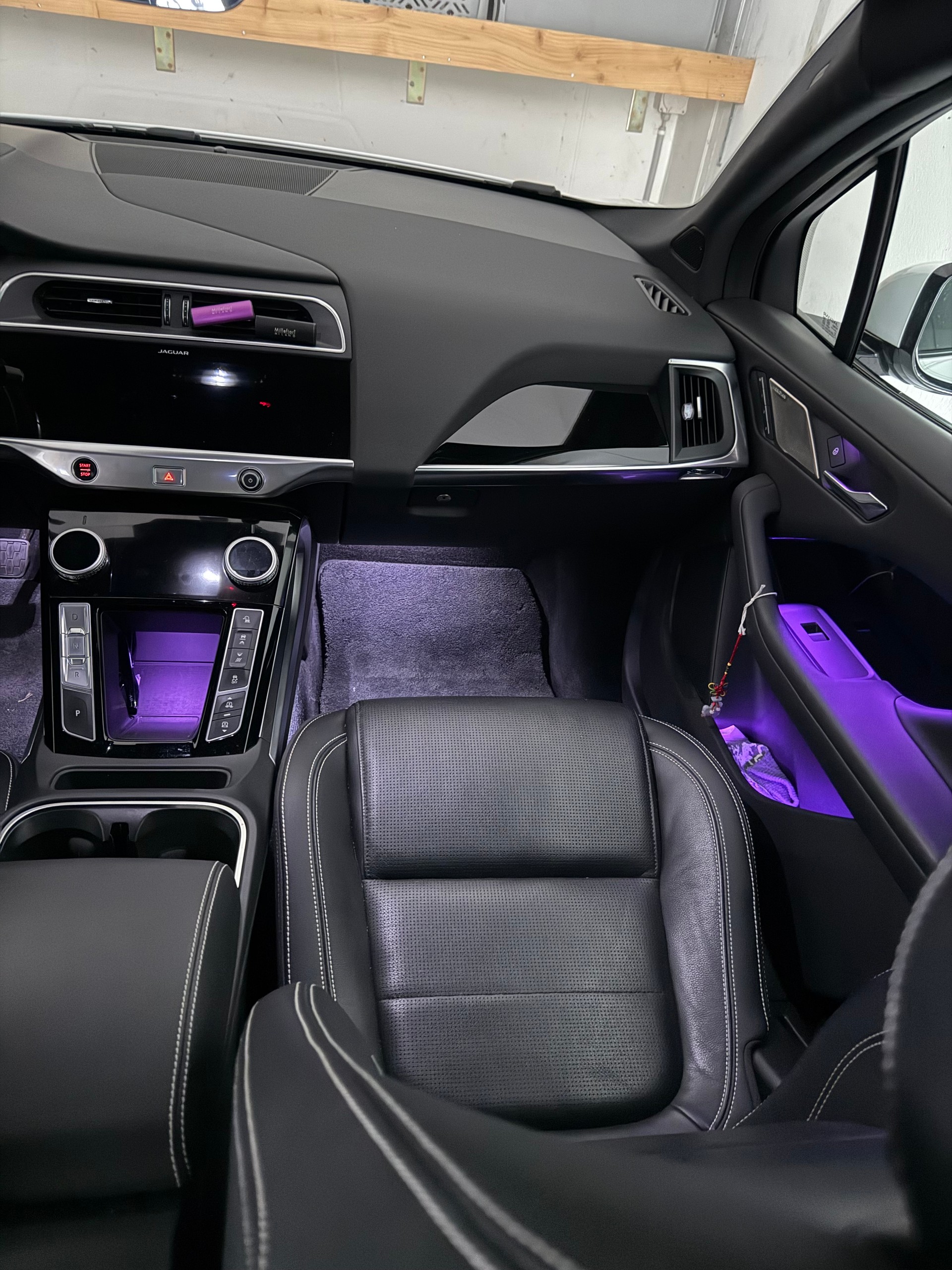 JAGUAR EV400 SE AWD-image-4