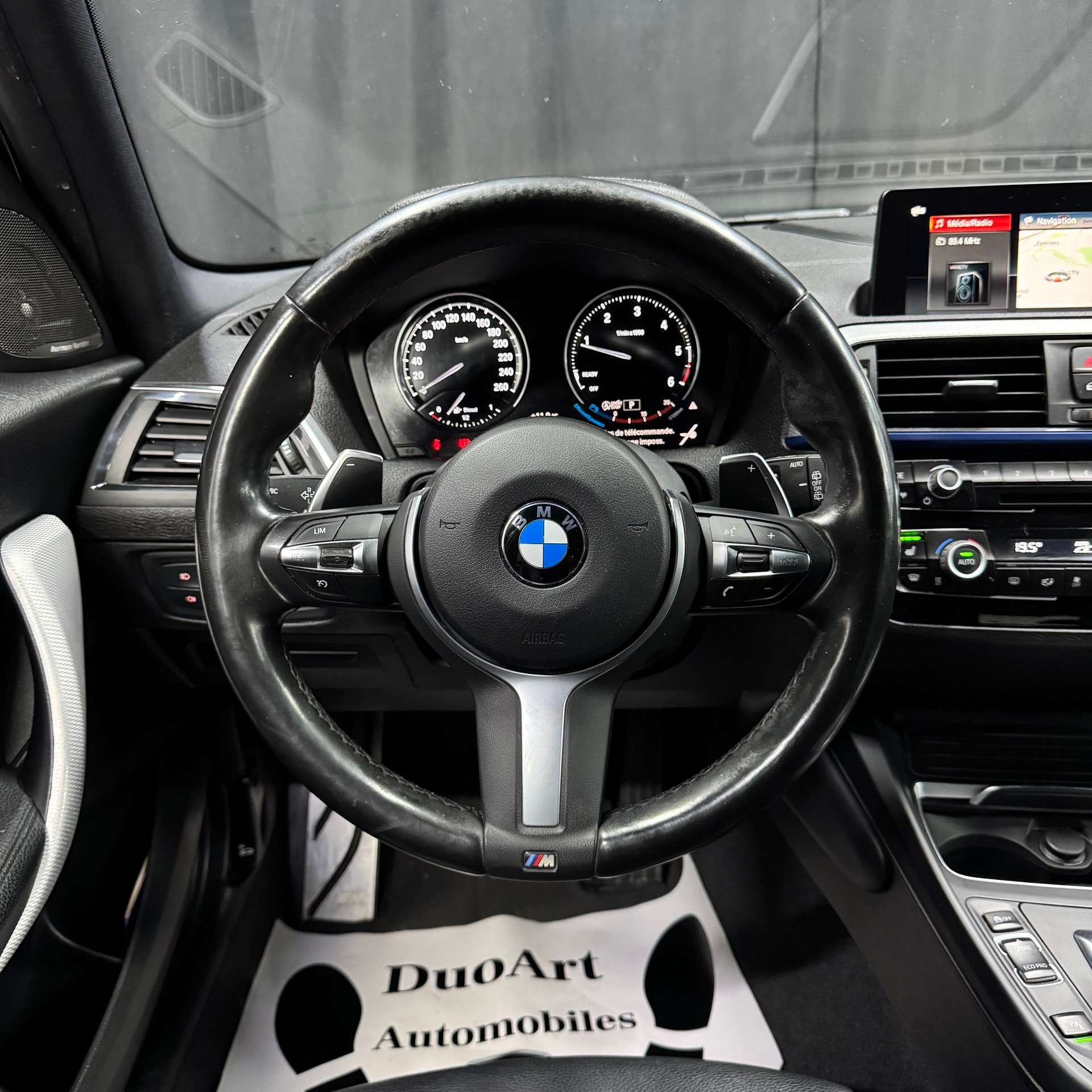 BMW 120d xDrive Edition M Sport Steptronic-image-11