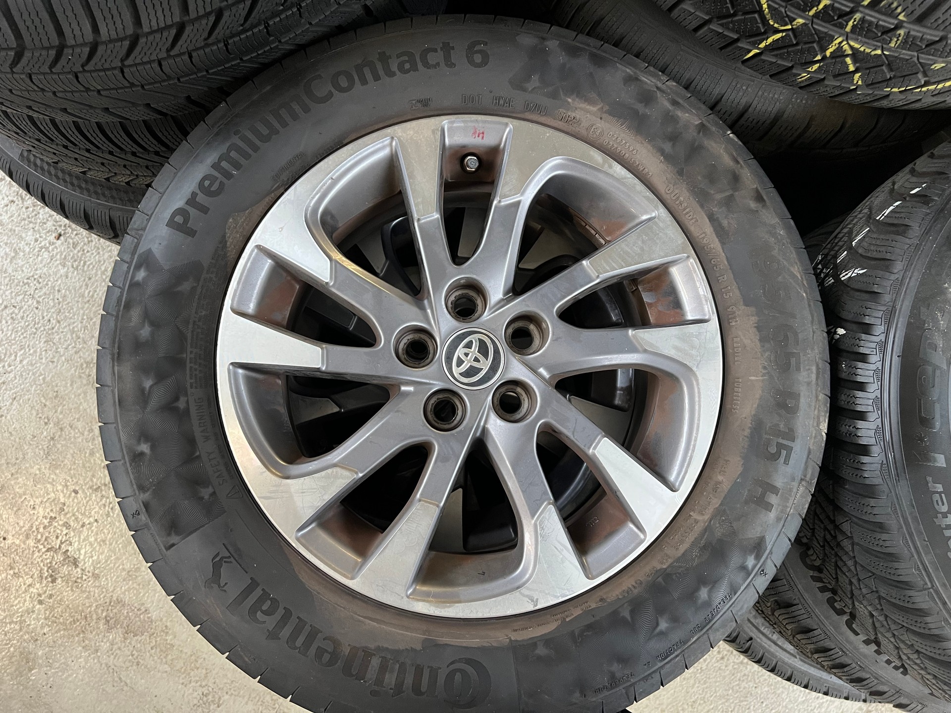 TOYOTA Prius 1.8 VVT-i Plug-in Hybrid Premium-image-12