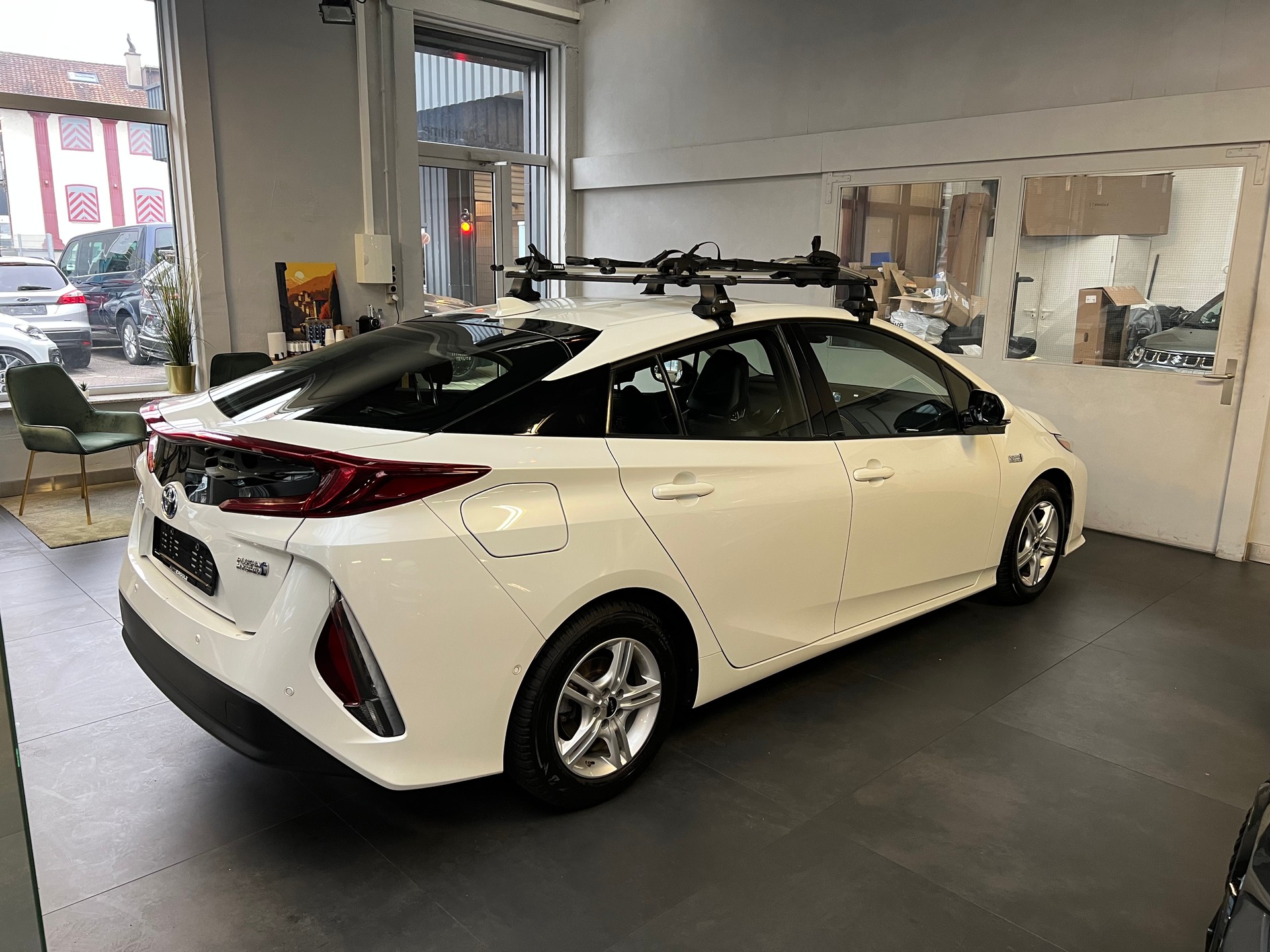 TOYOTA Prius 1.8 VVT-i Plug-in Hybrid Premium-image-3