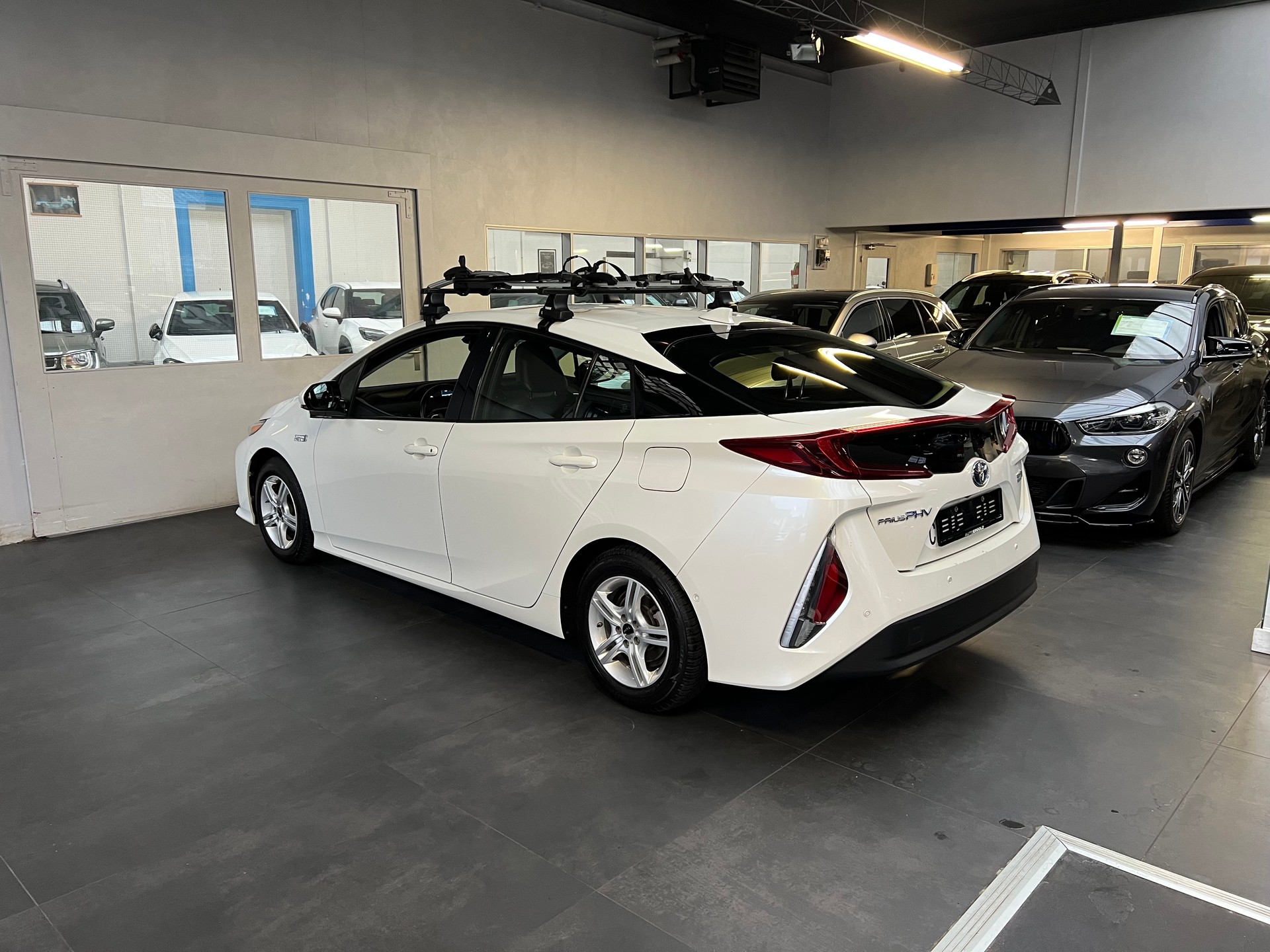TOYOTA Prius 1.8 VVT-i Plug-in Hybrid Premium-image-1