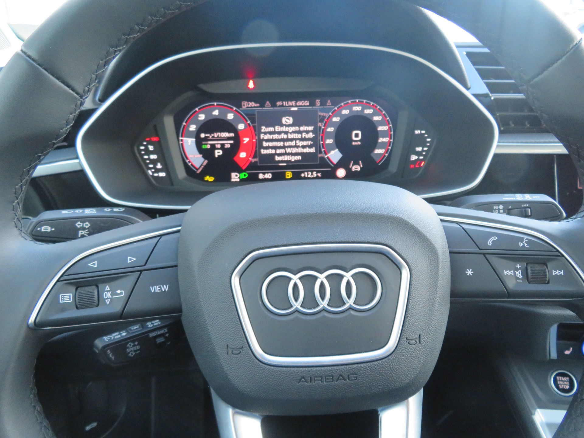 AUDI Q3 40 TFSI advanced quattro S-tronic-image-6