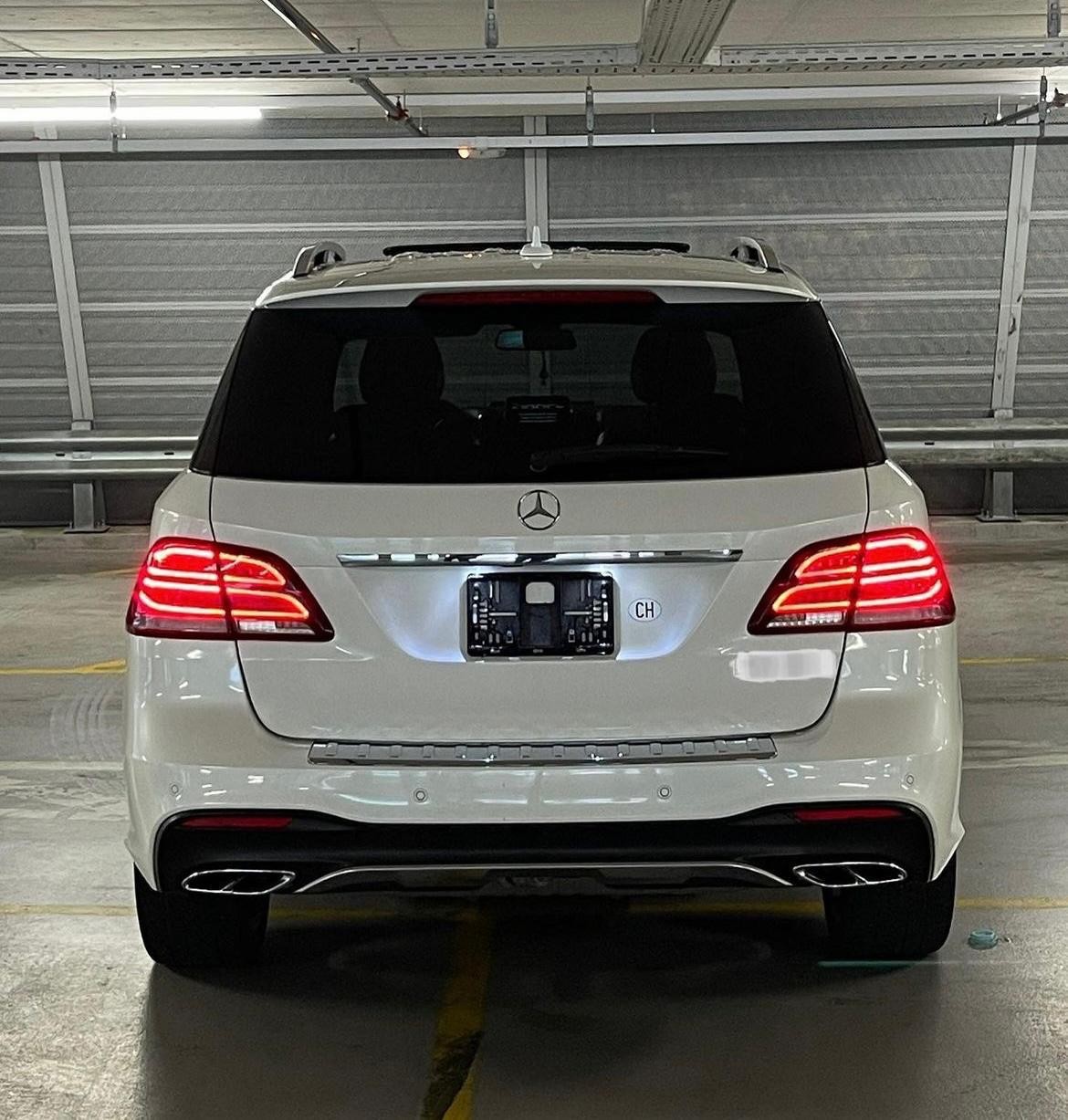 MERCEDES-BENZ GLE 43 AMG-image-2