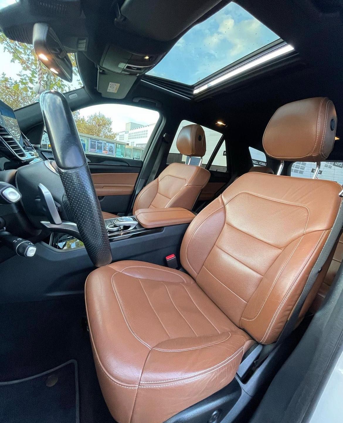 MERCEDES-BENZ GLE 43 AMG-image-4
