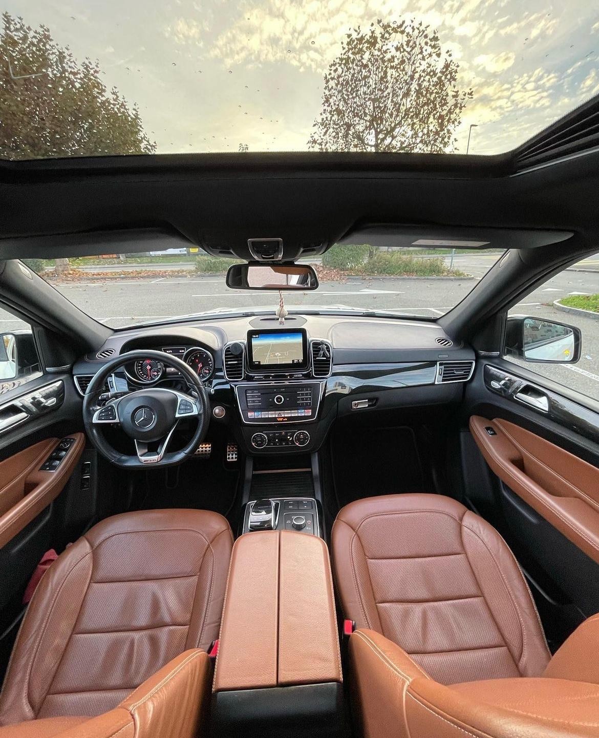 MERCEDES-BENZ GLE 43 AMG-image-5