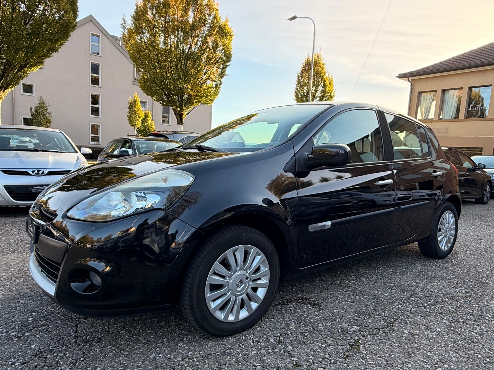 RENAULT Clio 1.2 16V Turbo Rip Curl-image-15