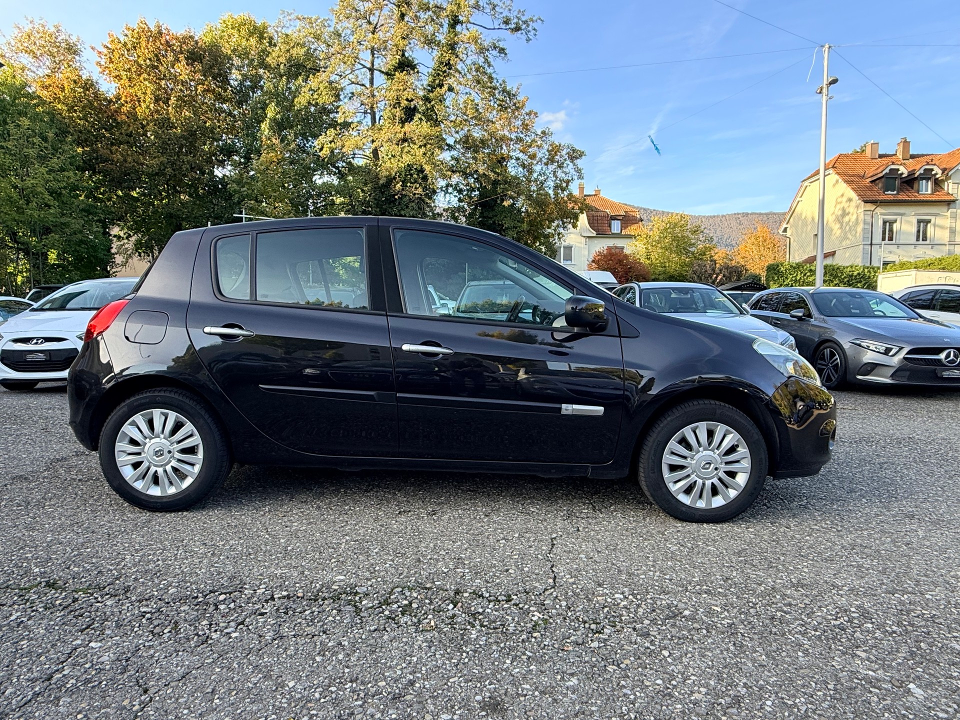 RENAULT Clio 1.2 16V Turbo Rip Curl-image-4