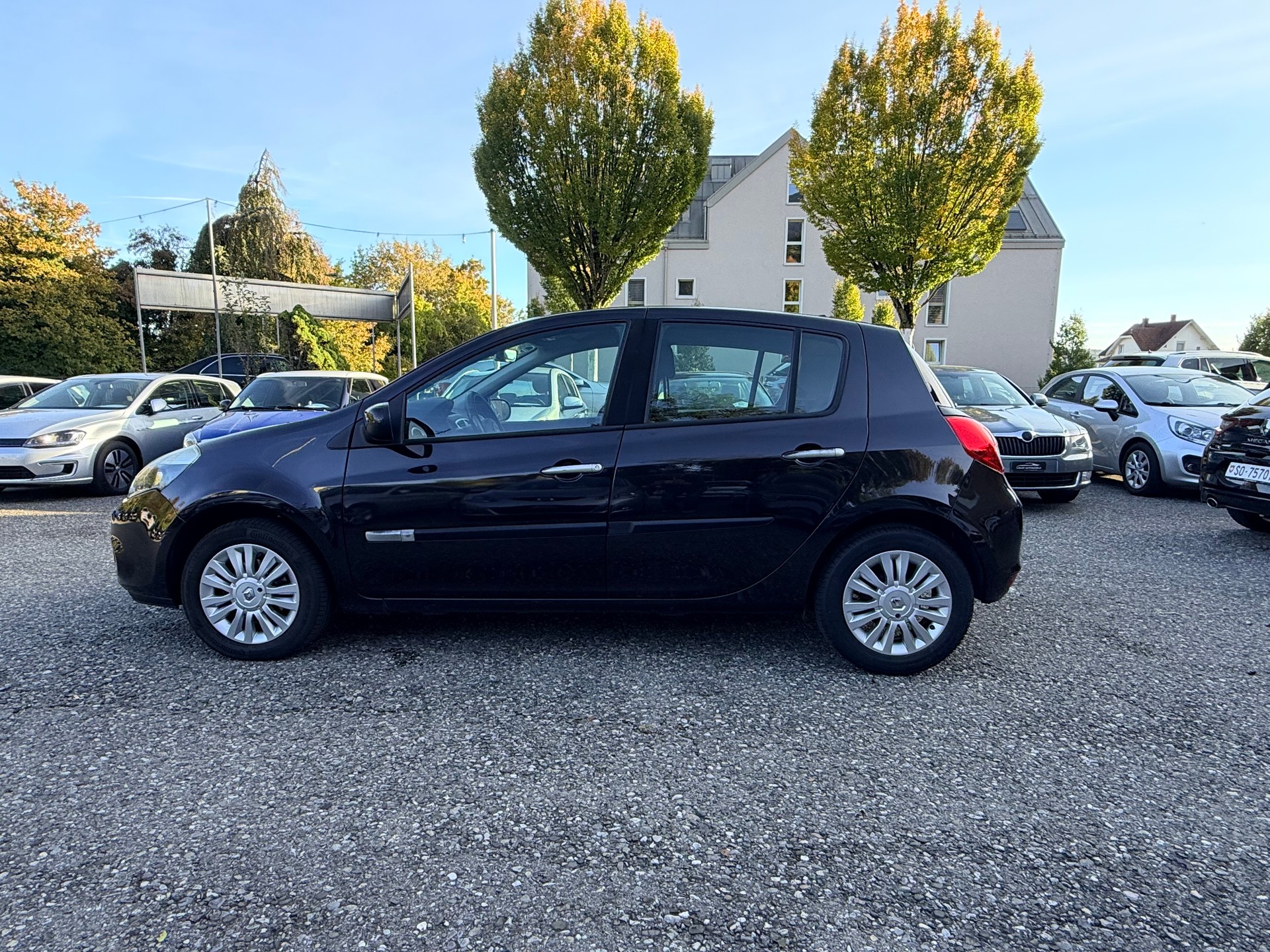 RENAULT Clio 1.2 16V Turbo Rip Curl-image-5