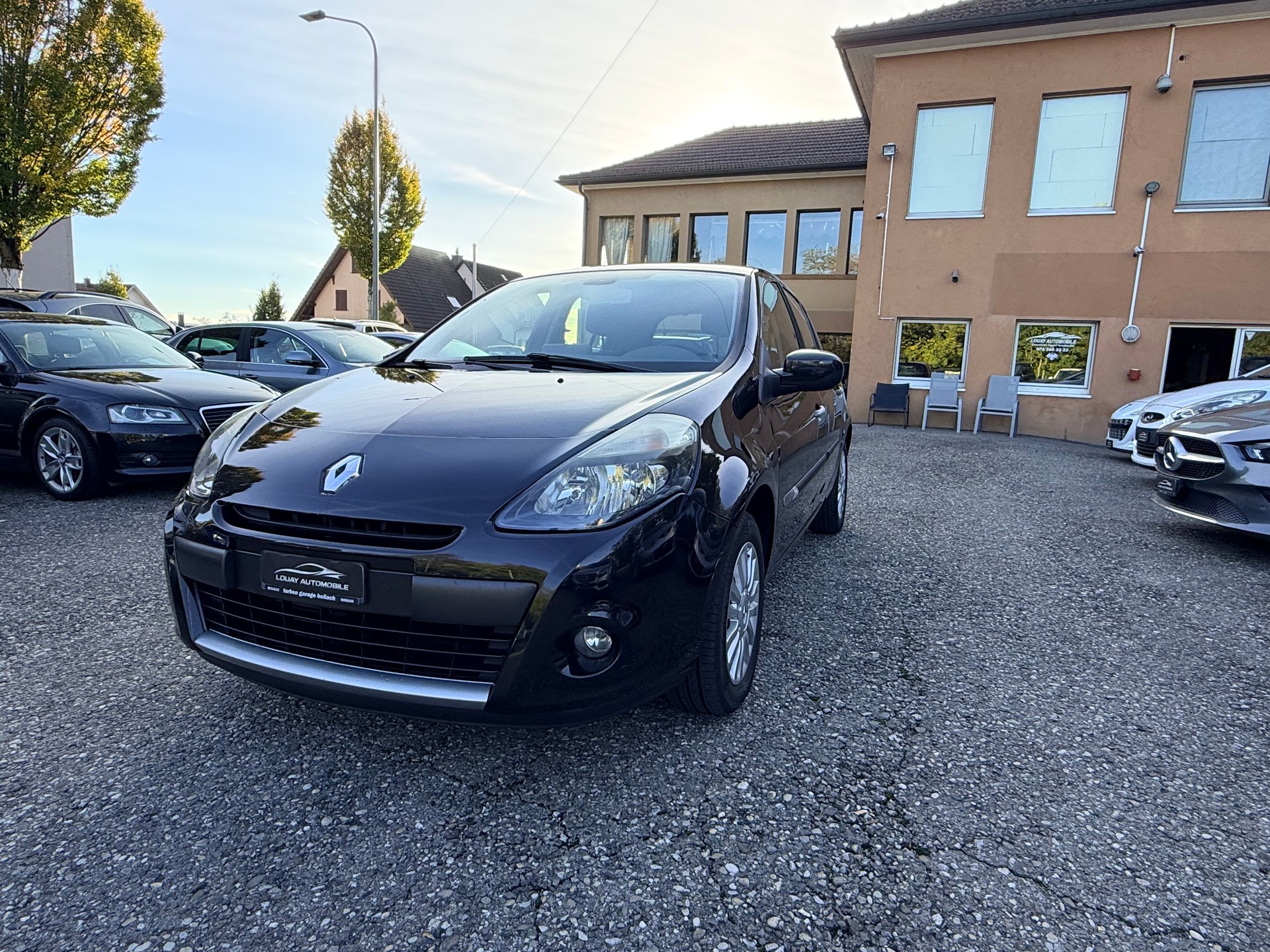 RENAULT Clio 1.2 16V Turbo Rip Curl-image-19