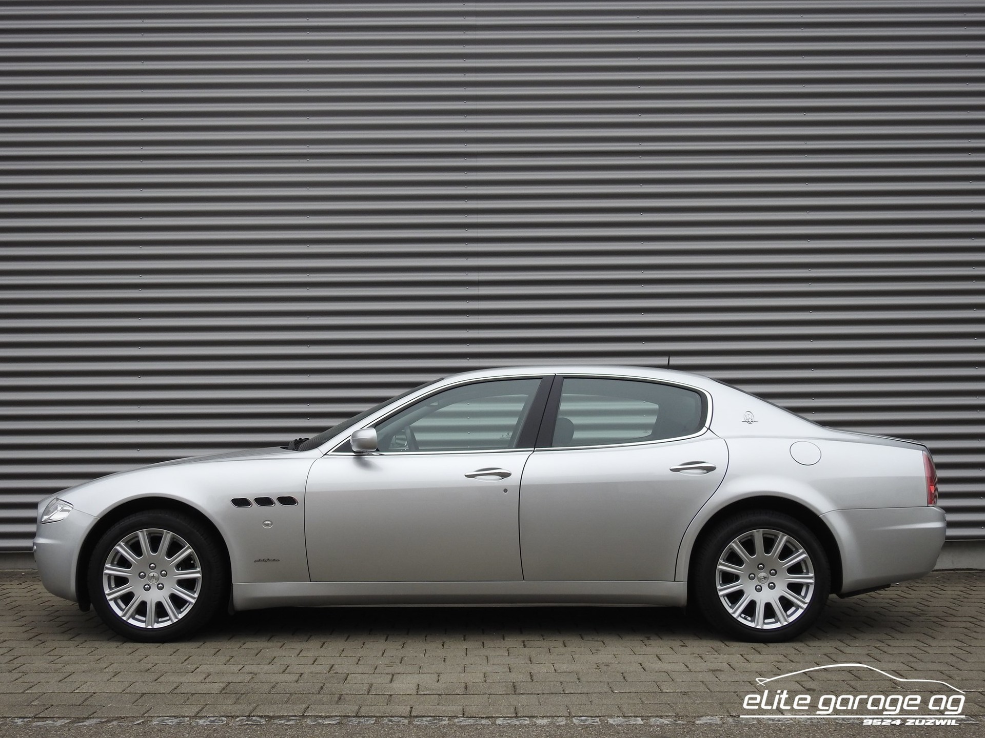 MASERATI Quattroporte 4.2-image-2