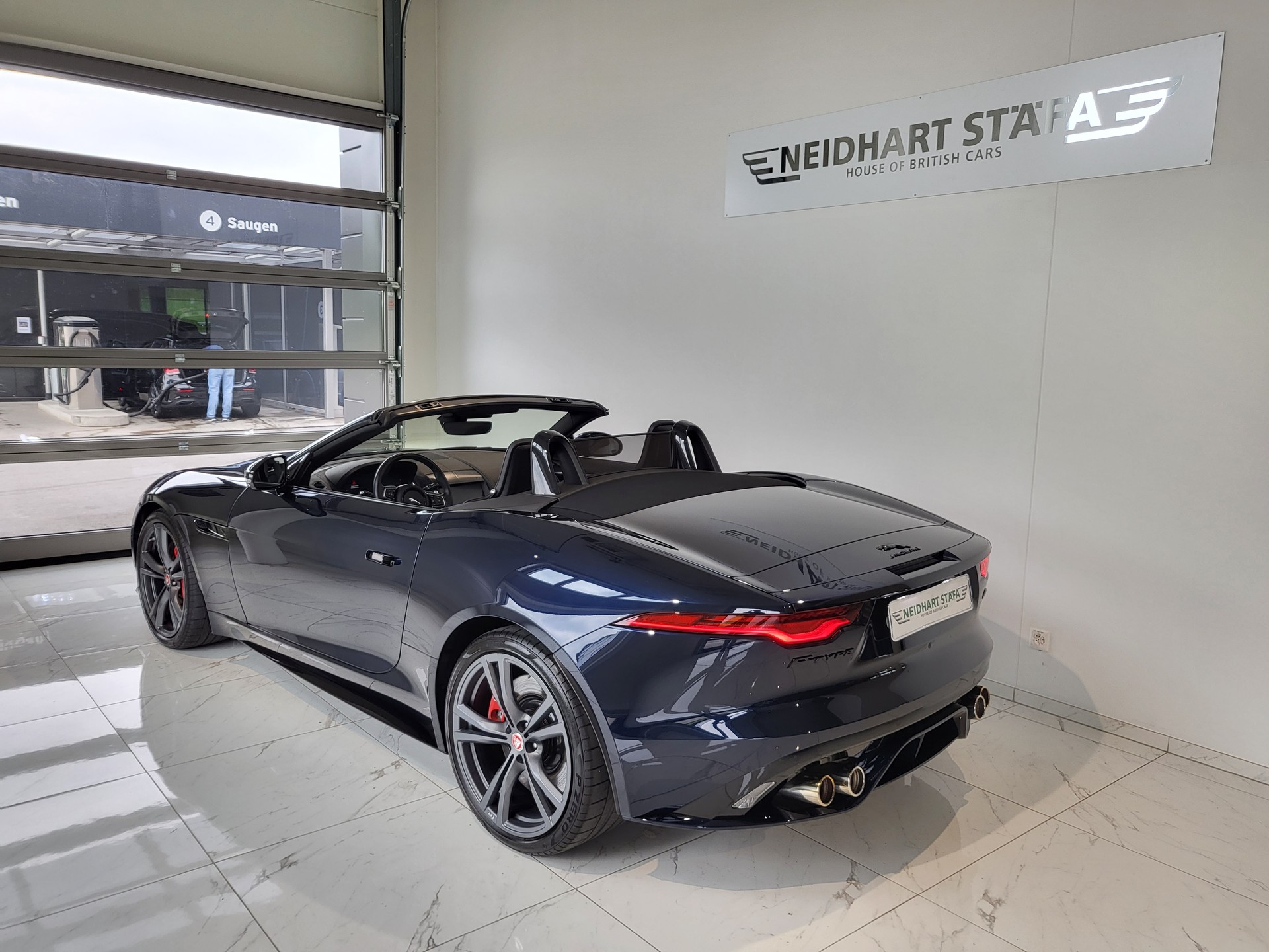 JAGUAR F-Type Convertible 5.0 V8 R75 AWD Automatik-image-2