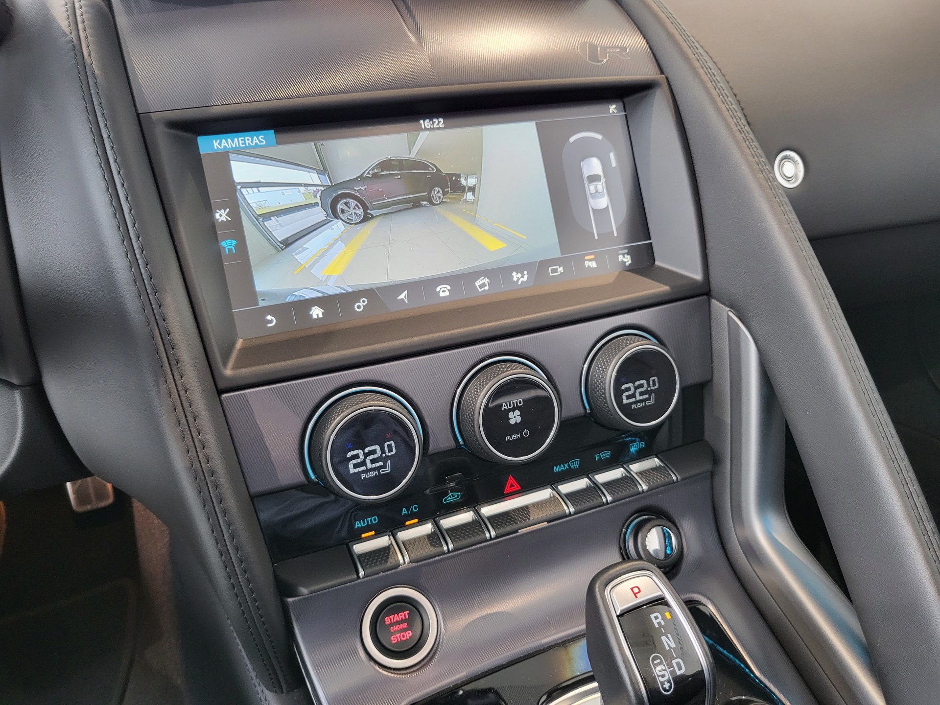 JAGUAR F-Type Convertible 5.0 V8 R75 AWD Automatik-image-6