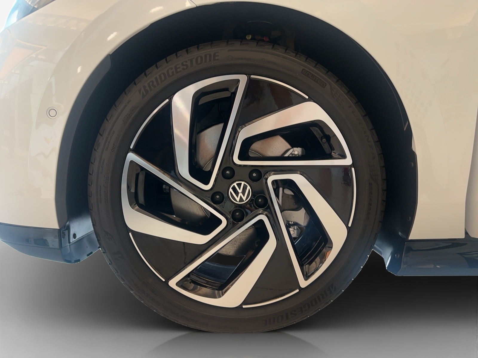 VW ID.7 Tourer Pro 77 kWh Pro-image-10