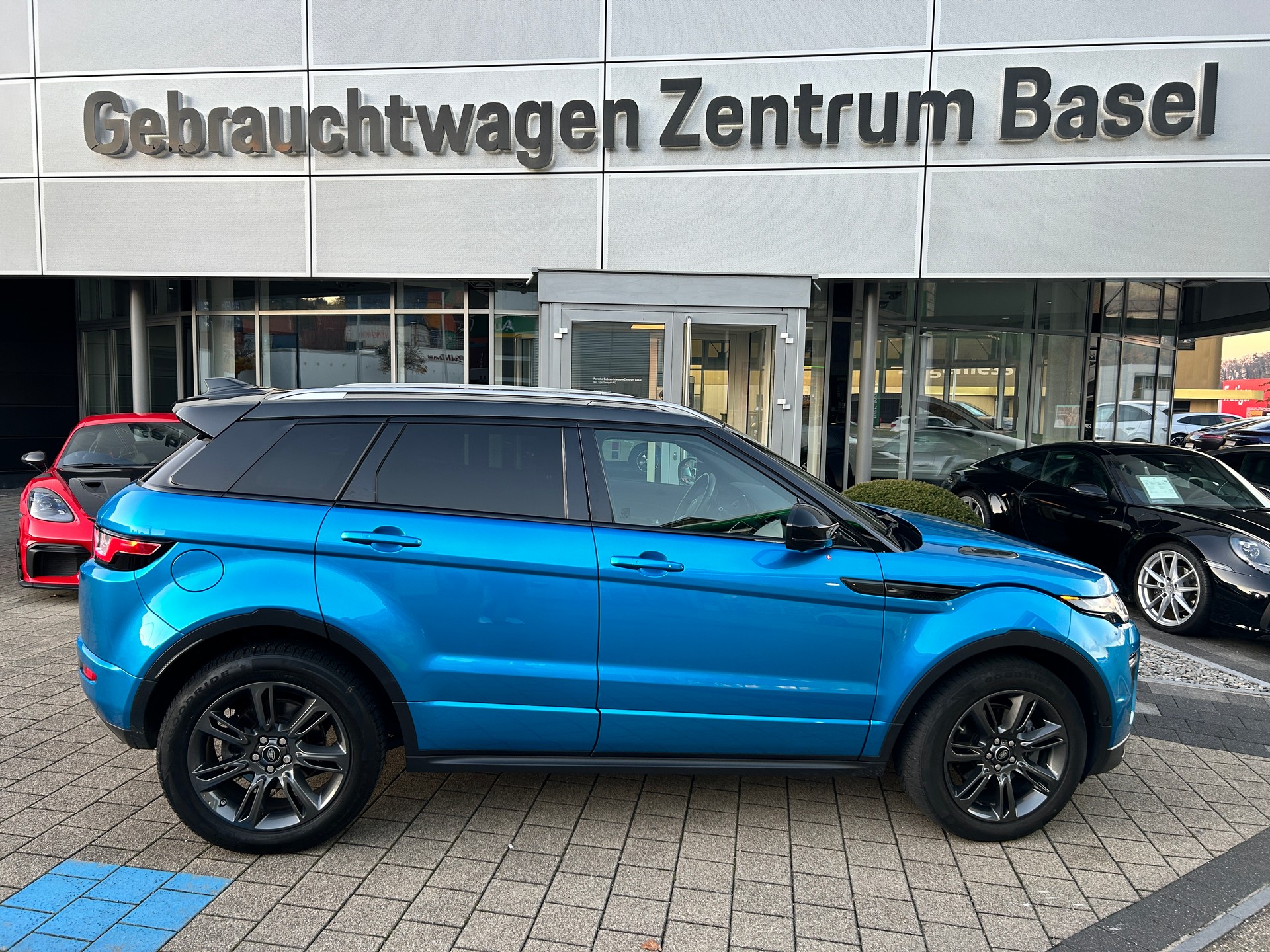 LAND ROVER Range Rover Evoque 2.0 TD4 Limited Edition Landmark HSE-image-13
