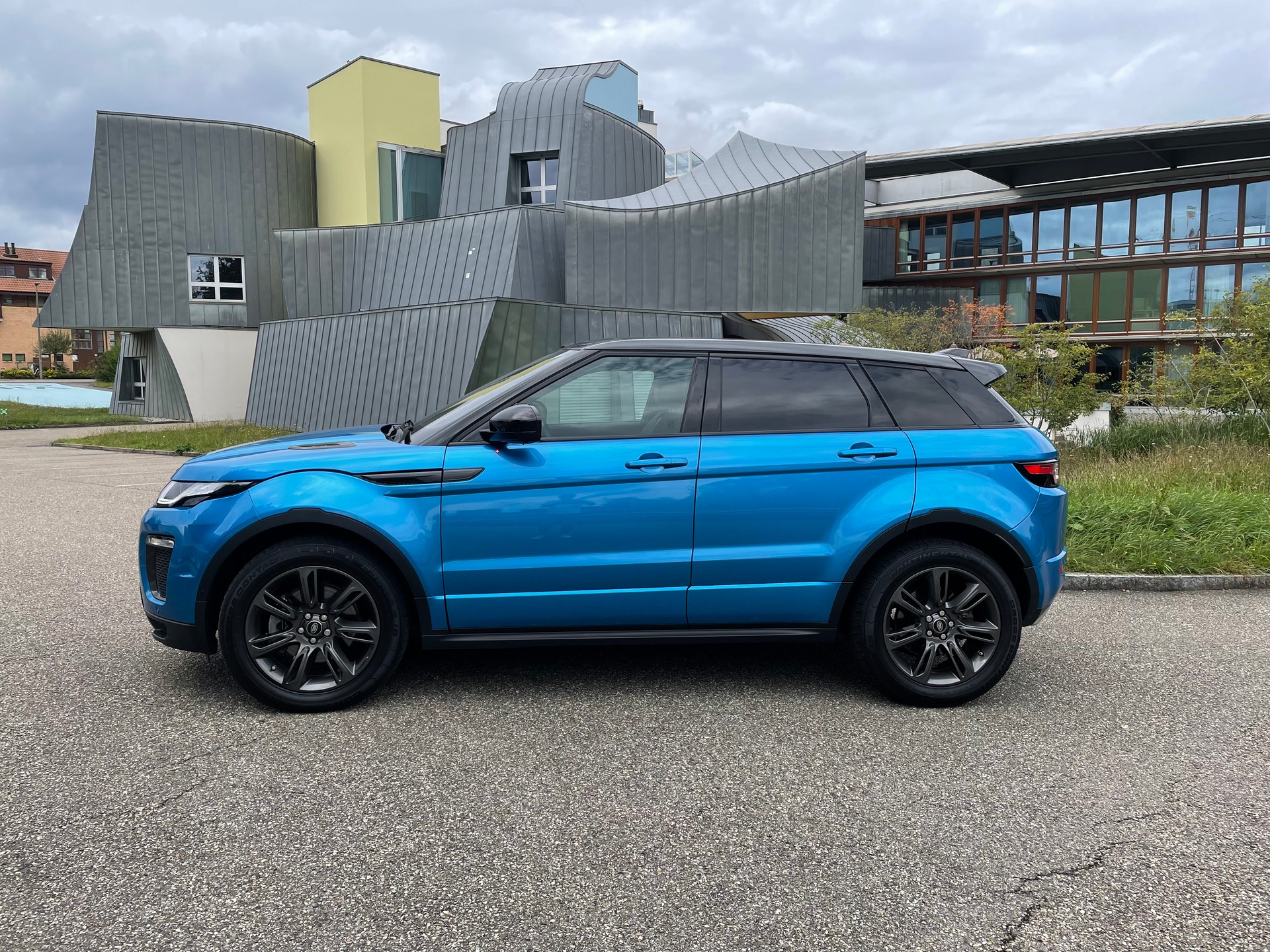 LAND ROVER Range Rover Evoque 2.0 TD4 Limited Edition Landmark HSE-image-15
