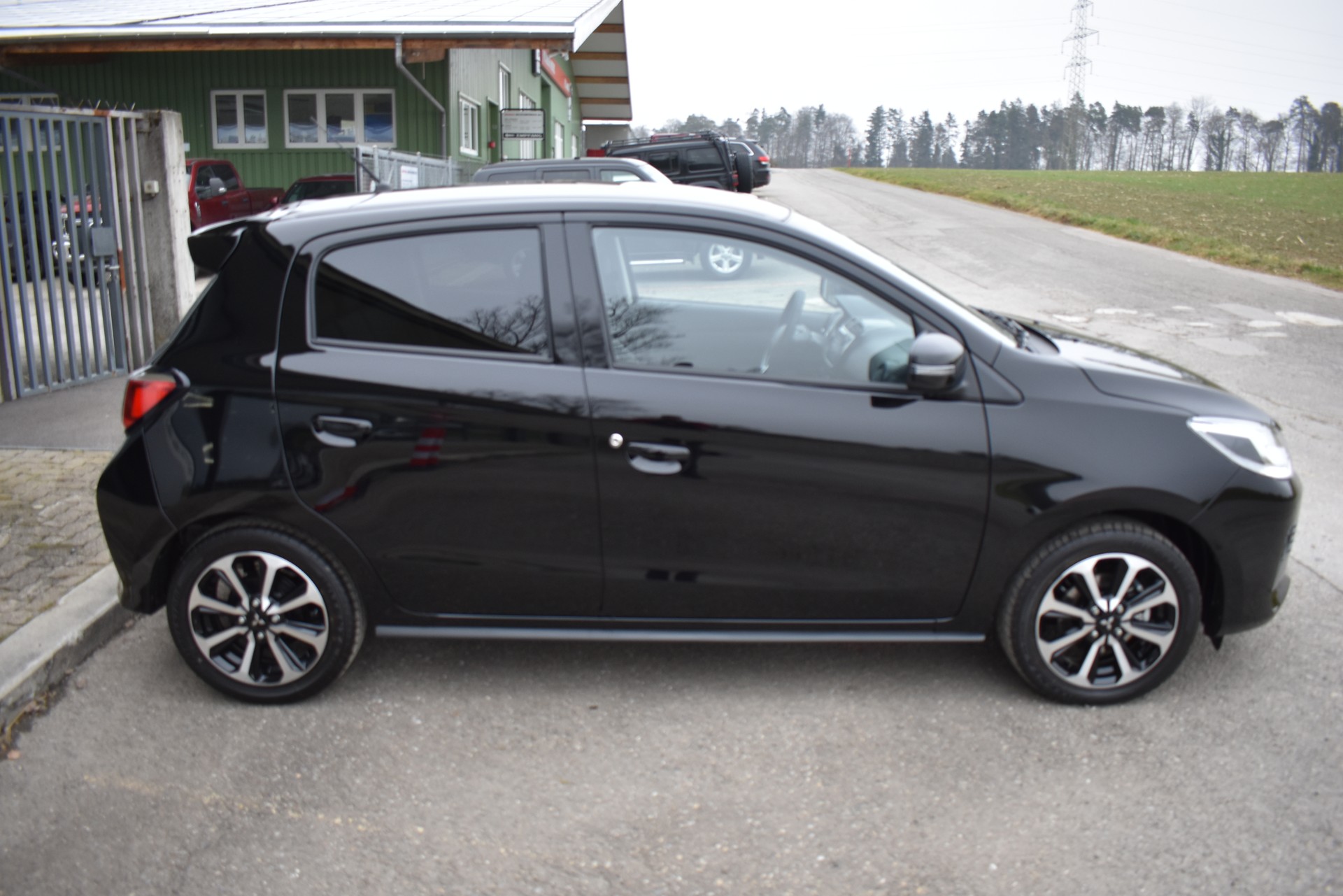 MITSUBISHI Space Star 1.2 CVT Intense+-image-3