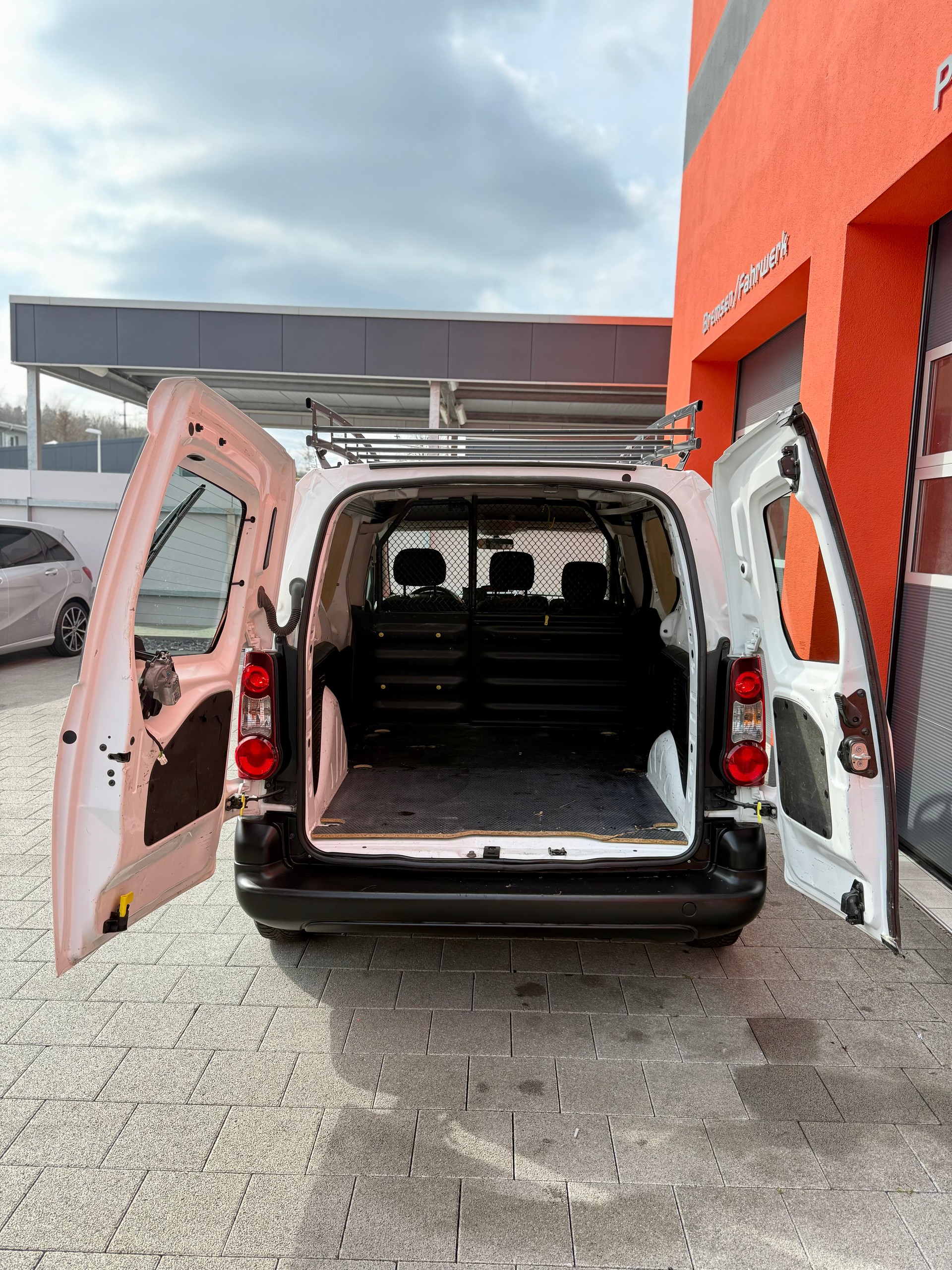 CITROEN Berlingo 1.6 VTi 98 Komfort-showroom-element-3