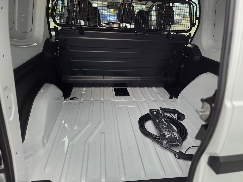 RENAULT Kangoo Van EV45 Standard L2 22kW Advance-image-7