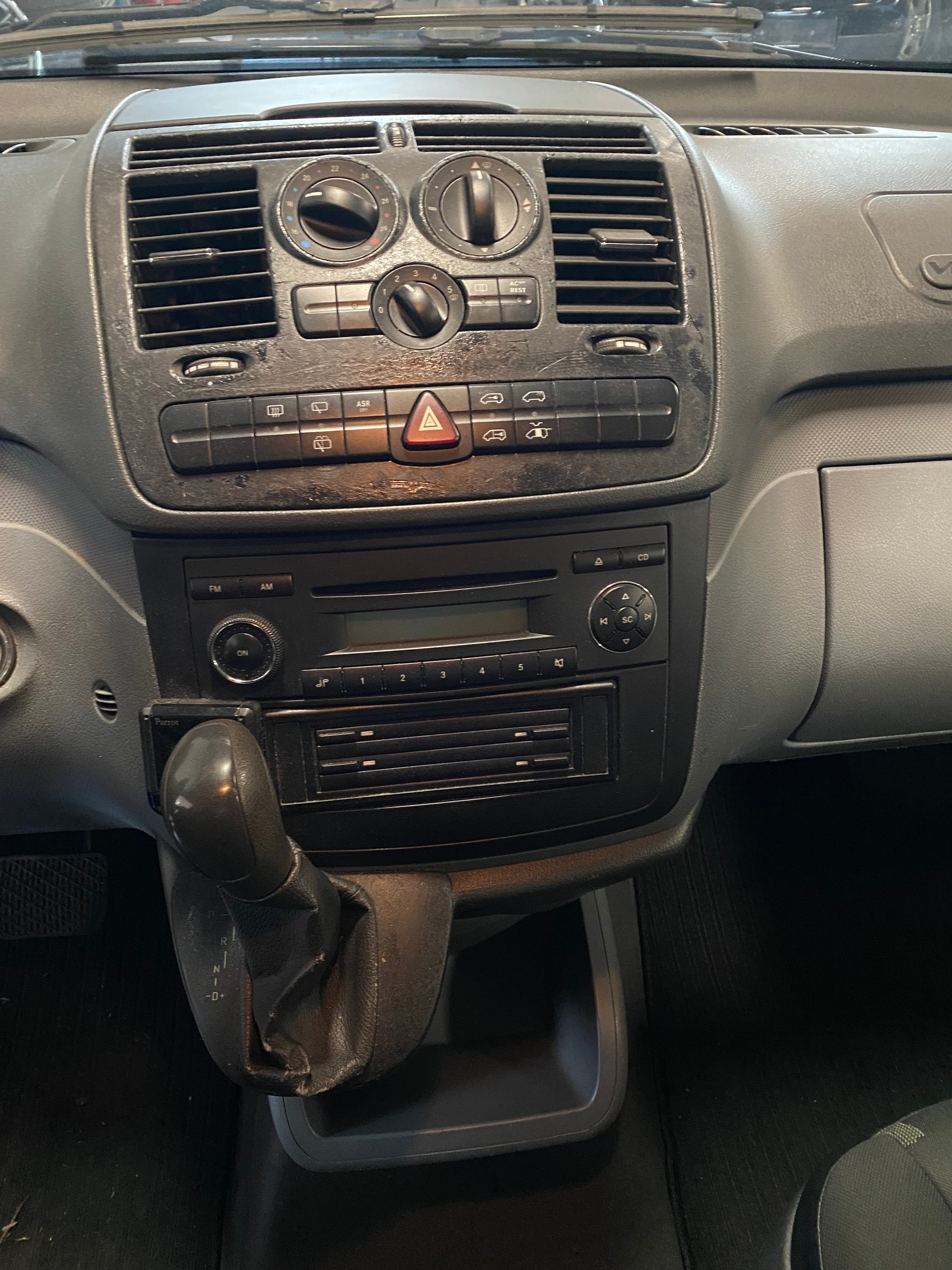 MERCEDES-BENZ Vito 119 Automat-image-12